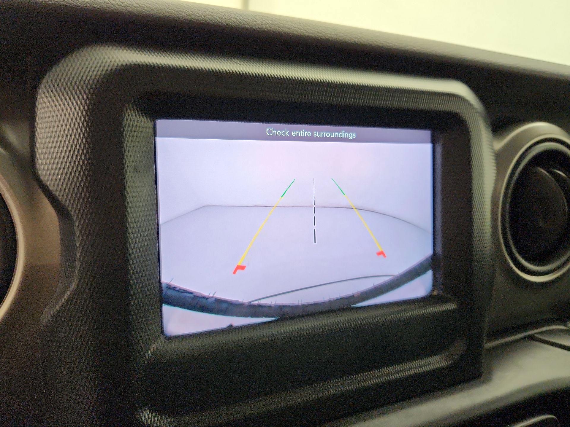 Thumbnail: 2020 Jeep Wrangler - 15