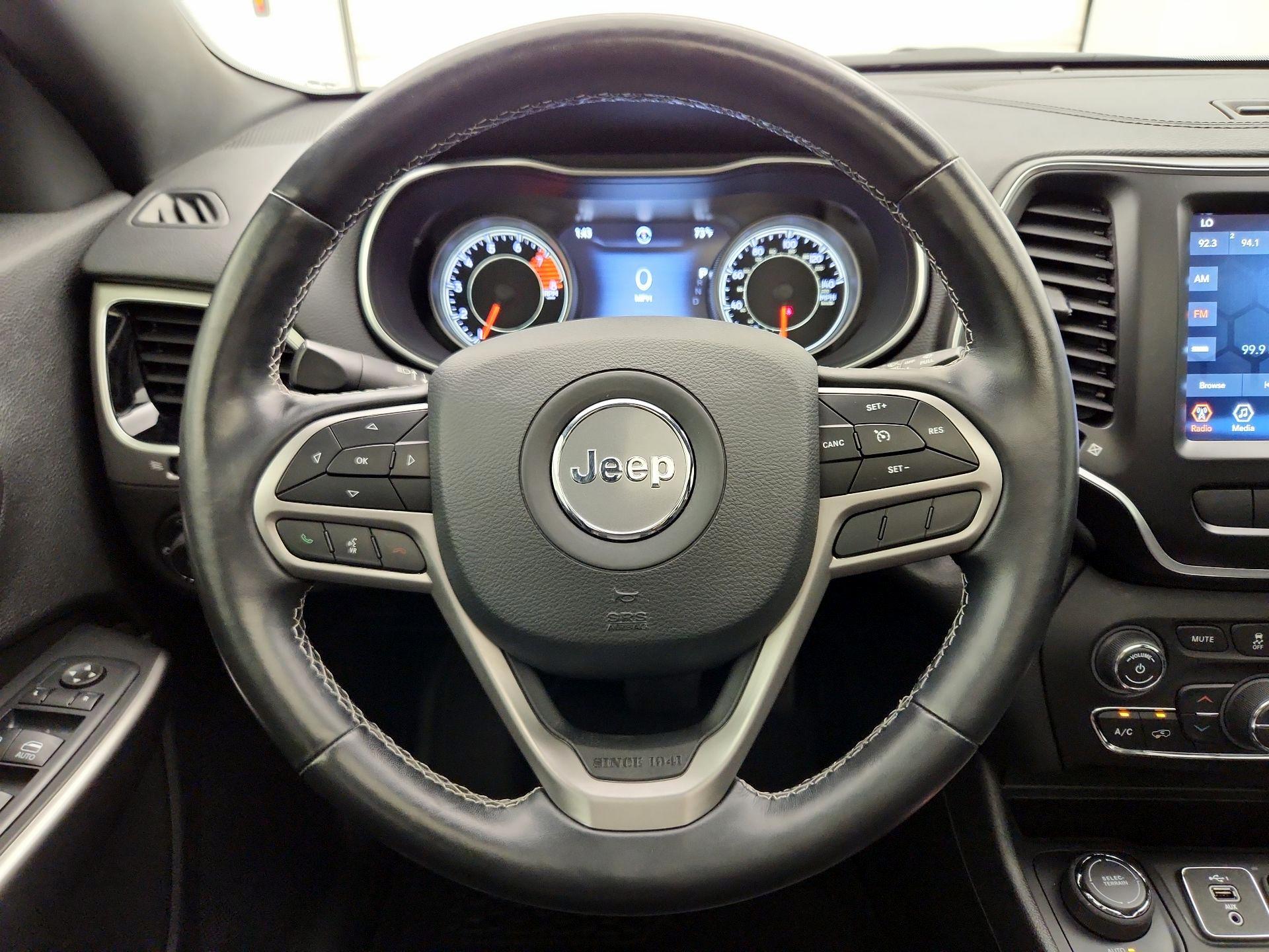 Thumbnail: 2021 Jeep Cherokee - 10