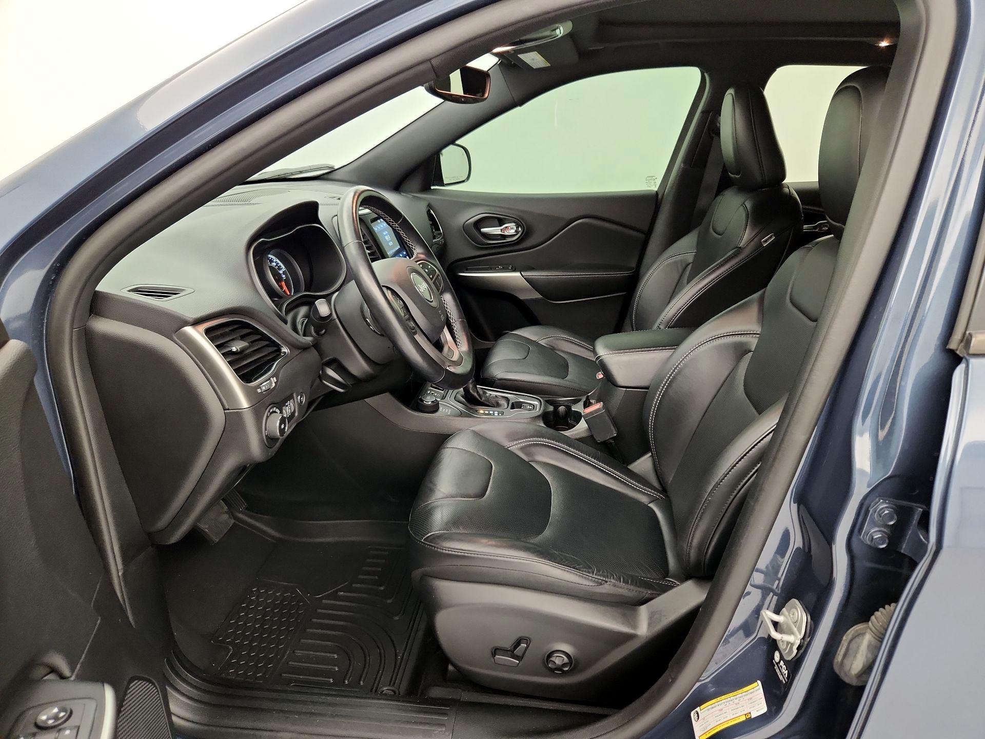 Thumbnail: 2021 Jeep Cherokee - 11