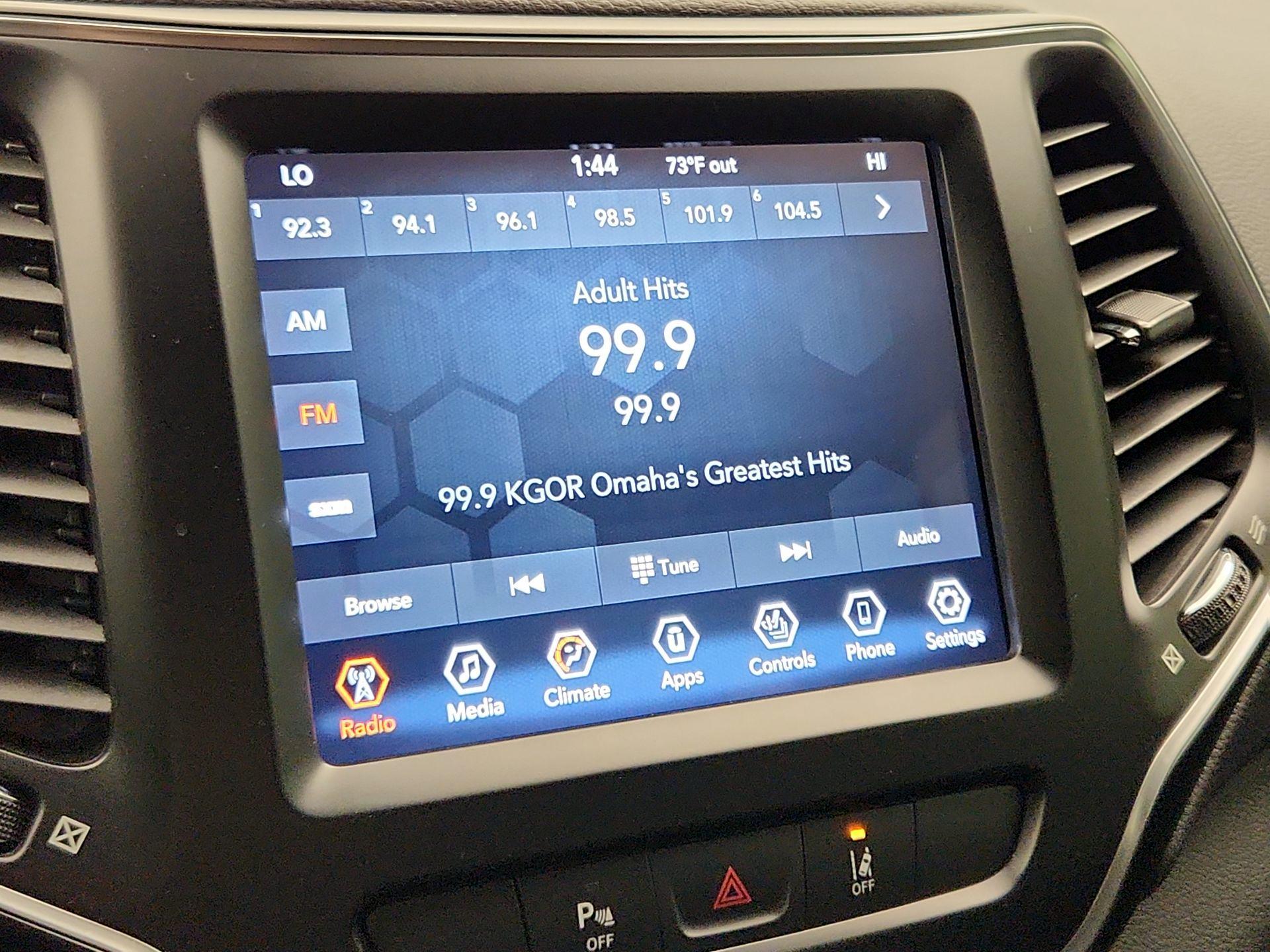 Thumbnail: 2021 Jeep Cherokee - 15