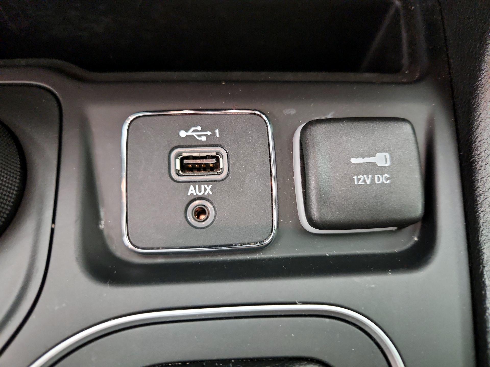 Thumbnail: 2021 Jeep Cherokee - 18