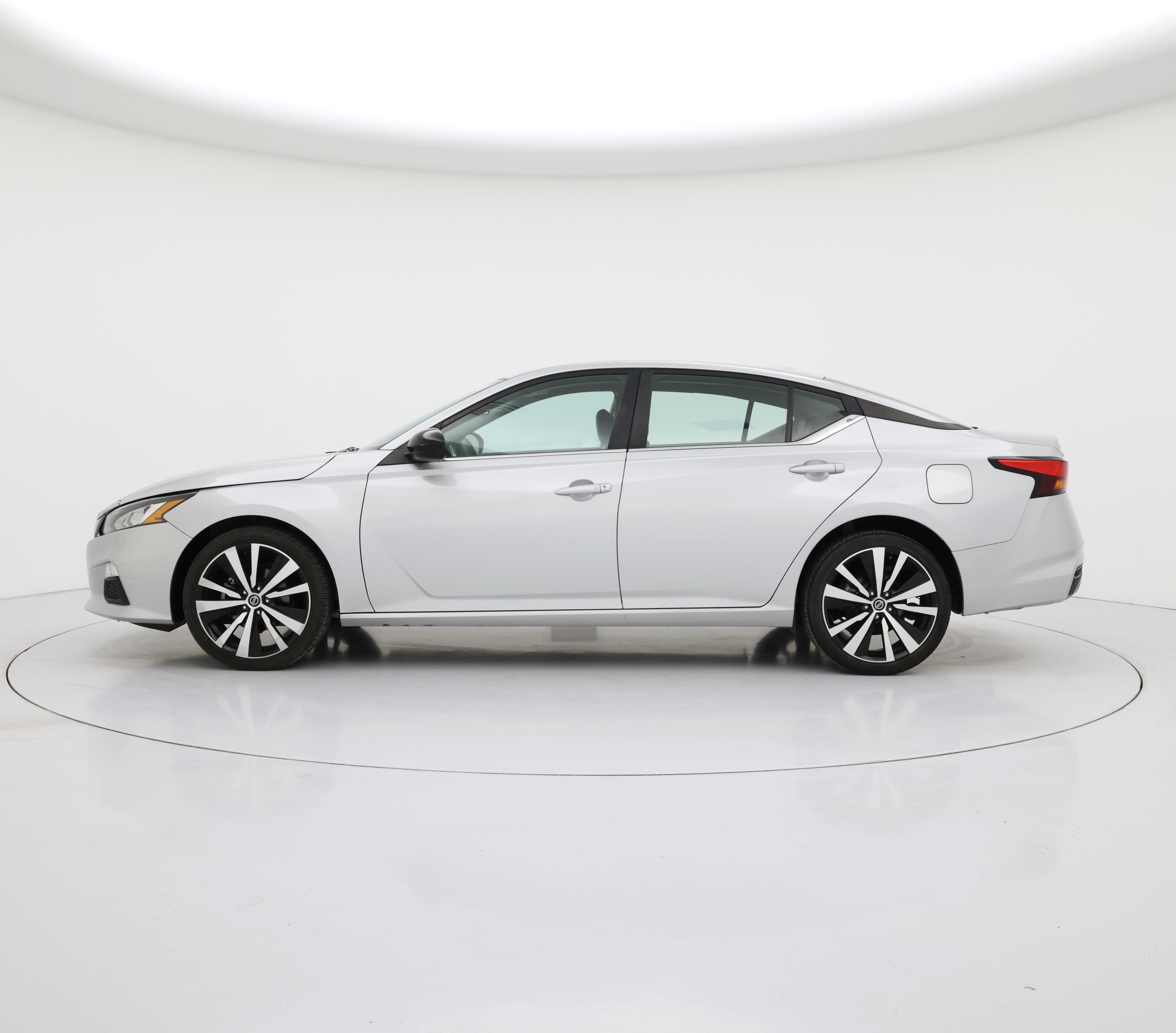 Thumbnail: 2021 Nissan Altima - 3