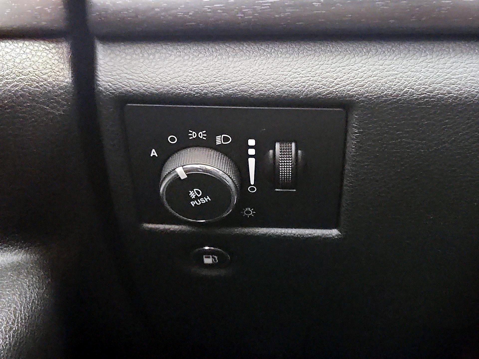 Thumbnail: 2017 Jeep Grand Cherokee - 13