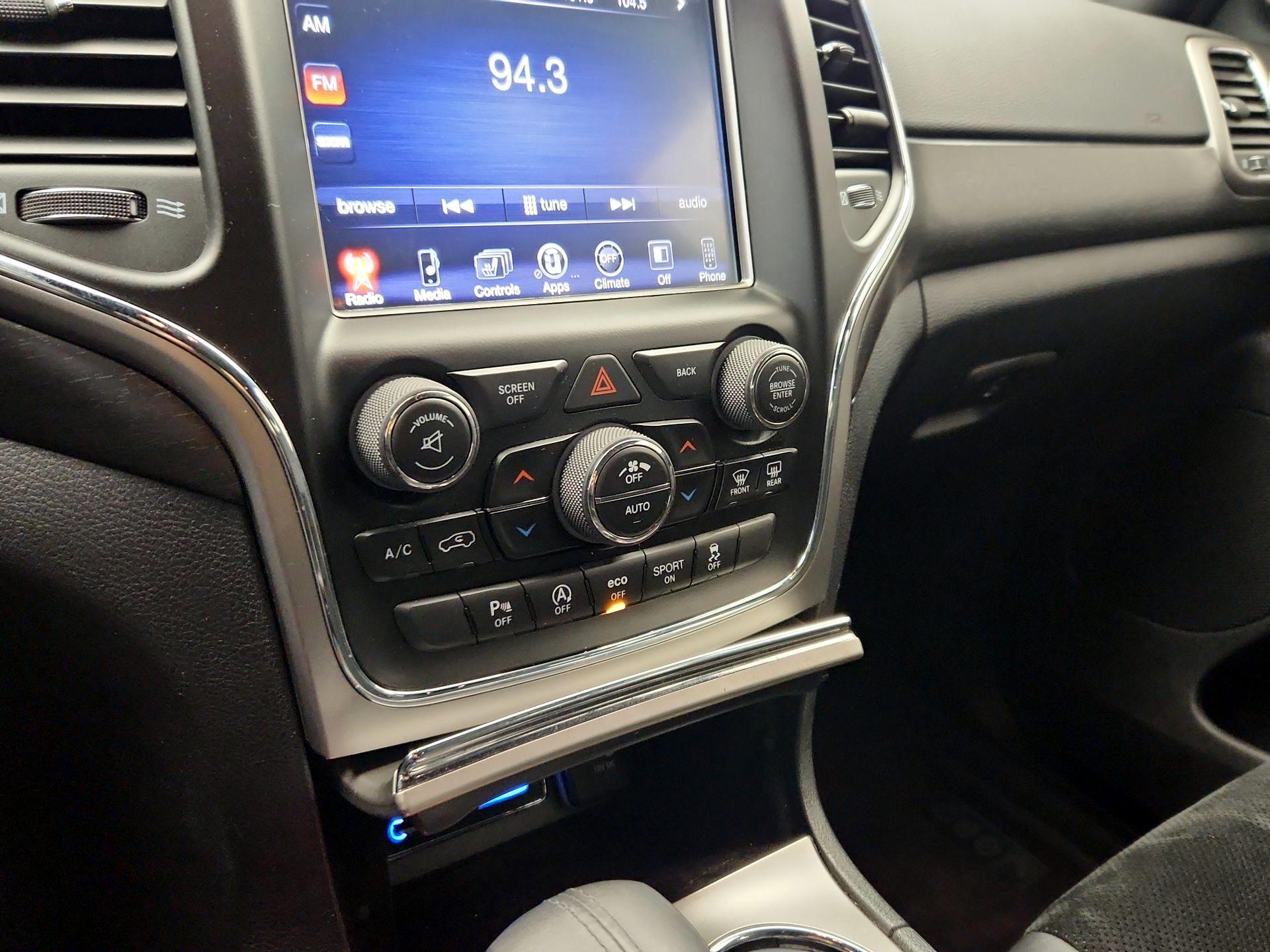 Thumbnail: 2017 Jeep Grand Cherokee - 16