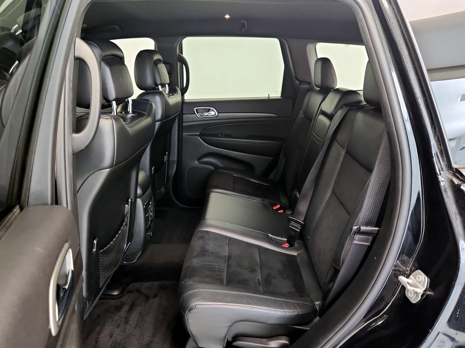 Thumbnail: 2017 Jeep Grand Cherokee - 19