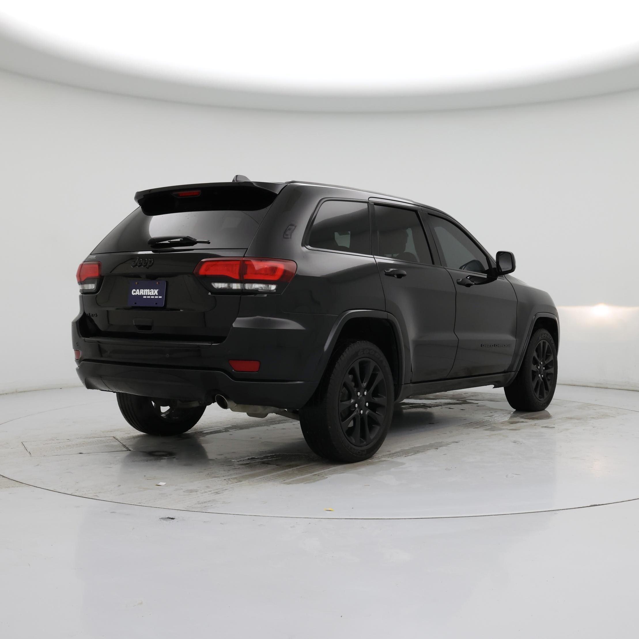 Thumbnail: 2017 Jeep Grand Cherokee - 8