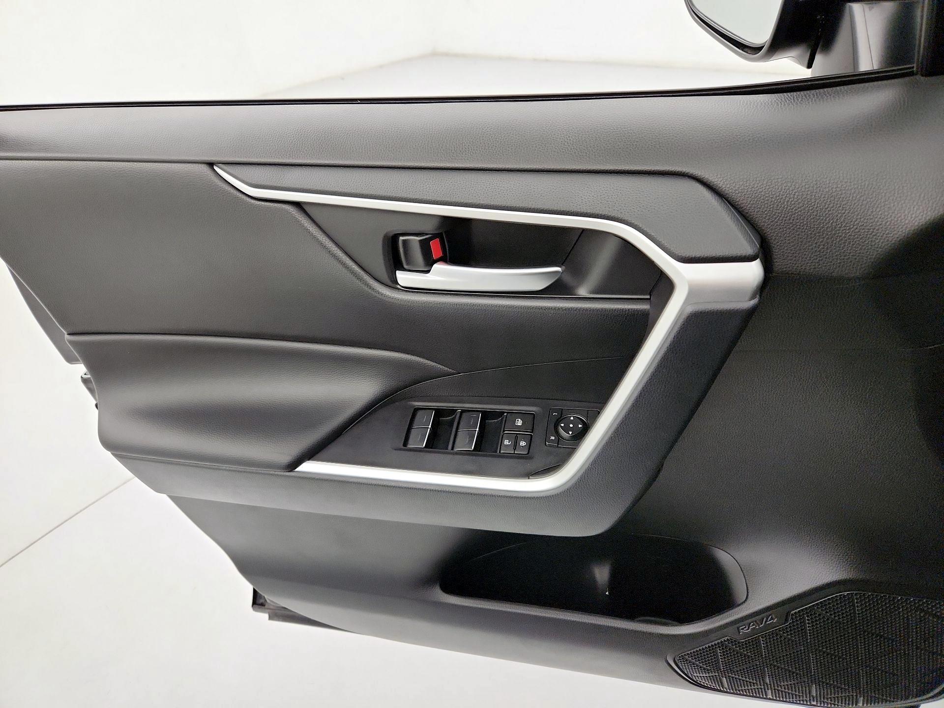 Thumbnail: 2024 Toyota RAV4 - 12