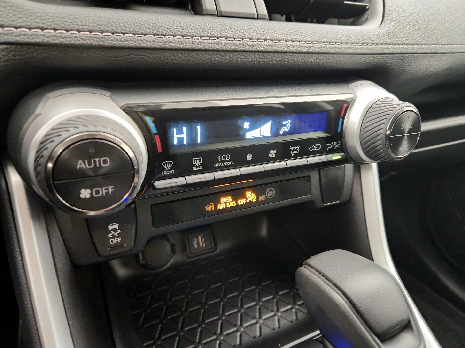 Thumbnail: 2024 Toyota RAV4 - 16