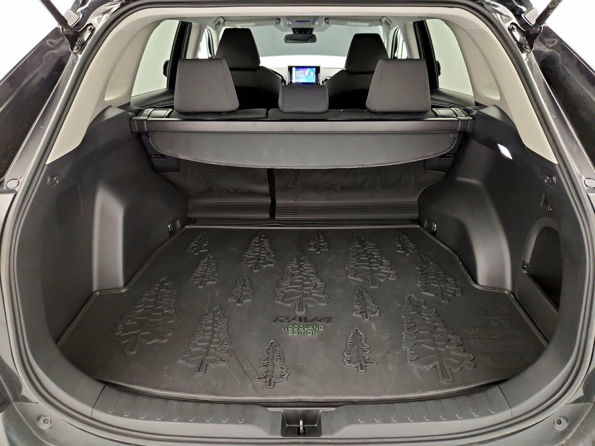 Thumbnail: 2024 Toyota RAV4 - 20