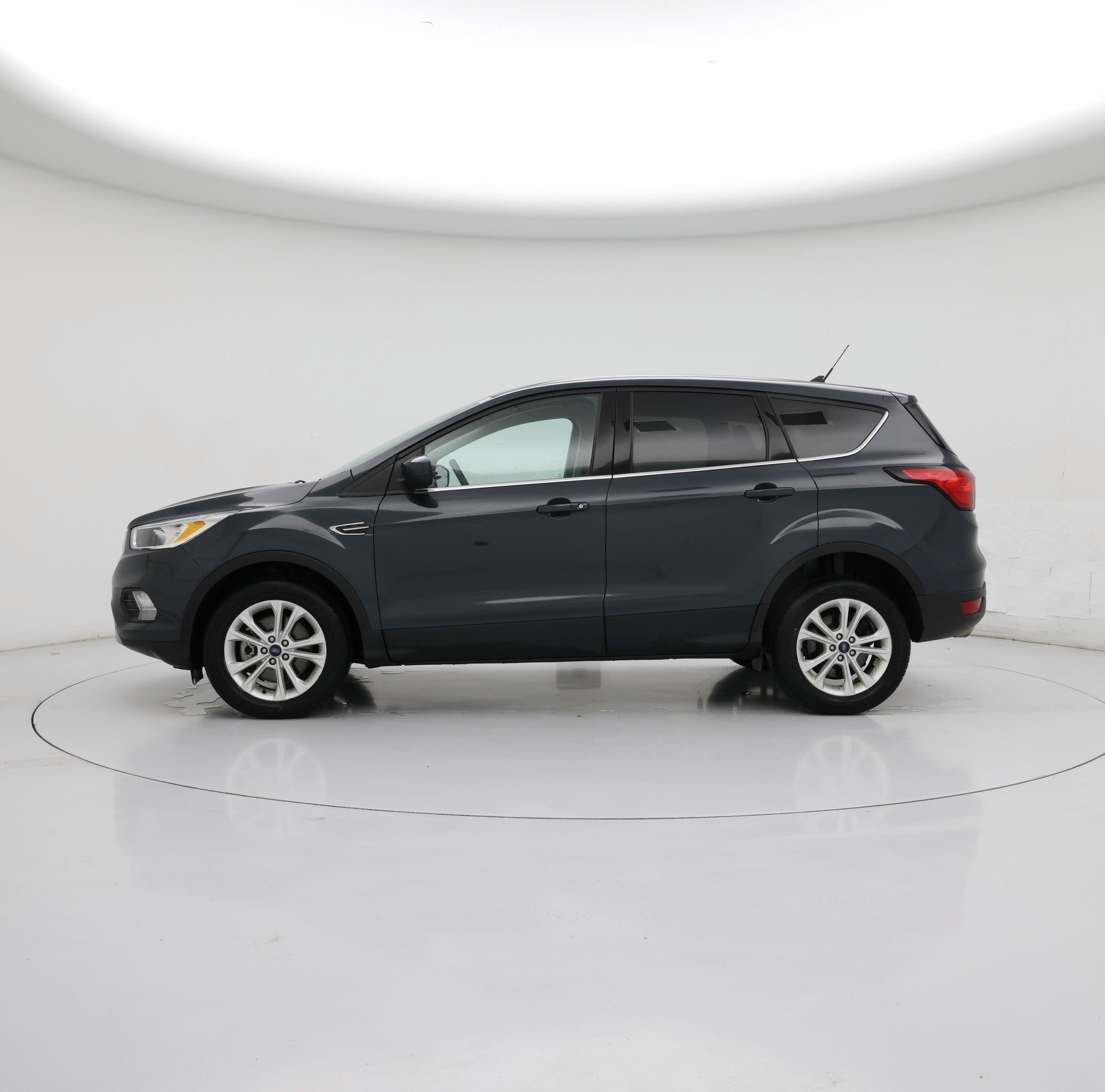 Thumbnail: 2019 Ford Escape - 3