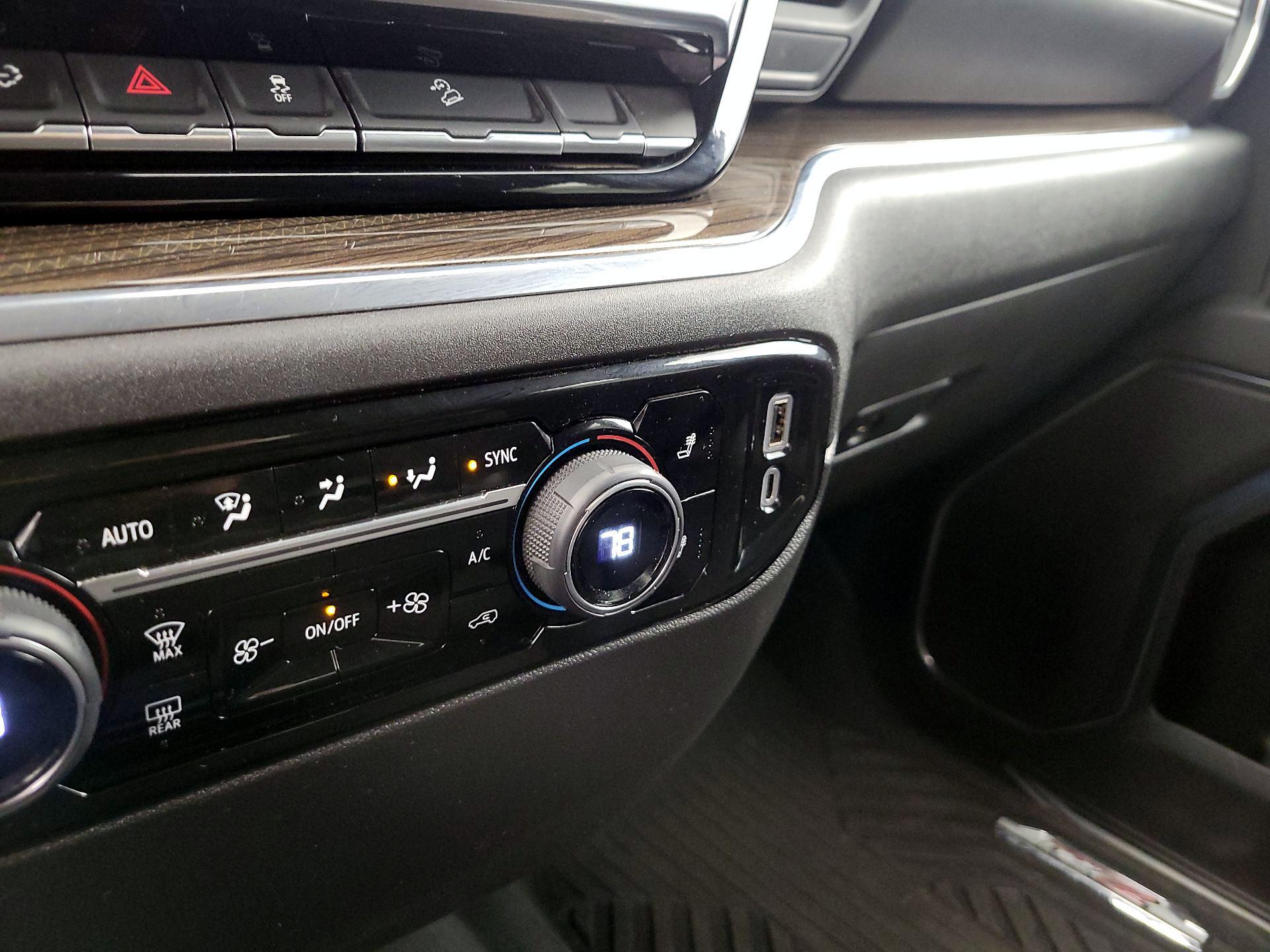 Thumbnail: 2023 Chevrolet Silverado 1500 - 19