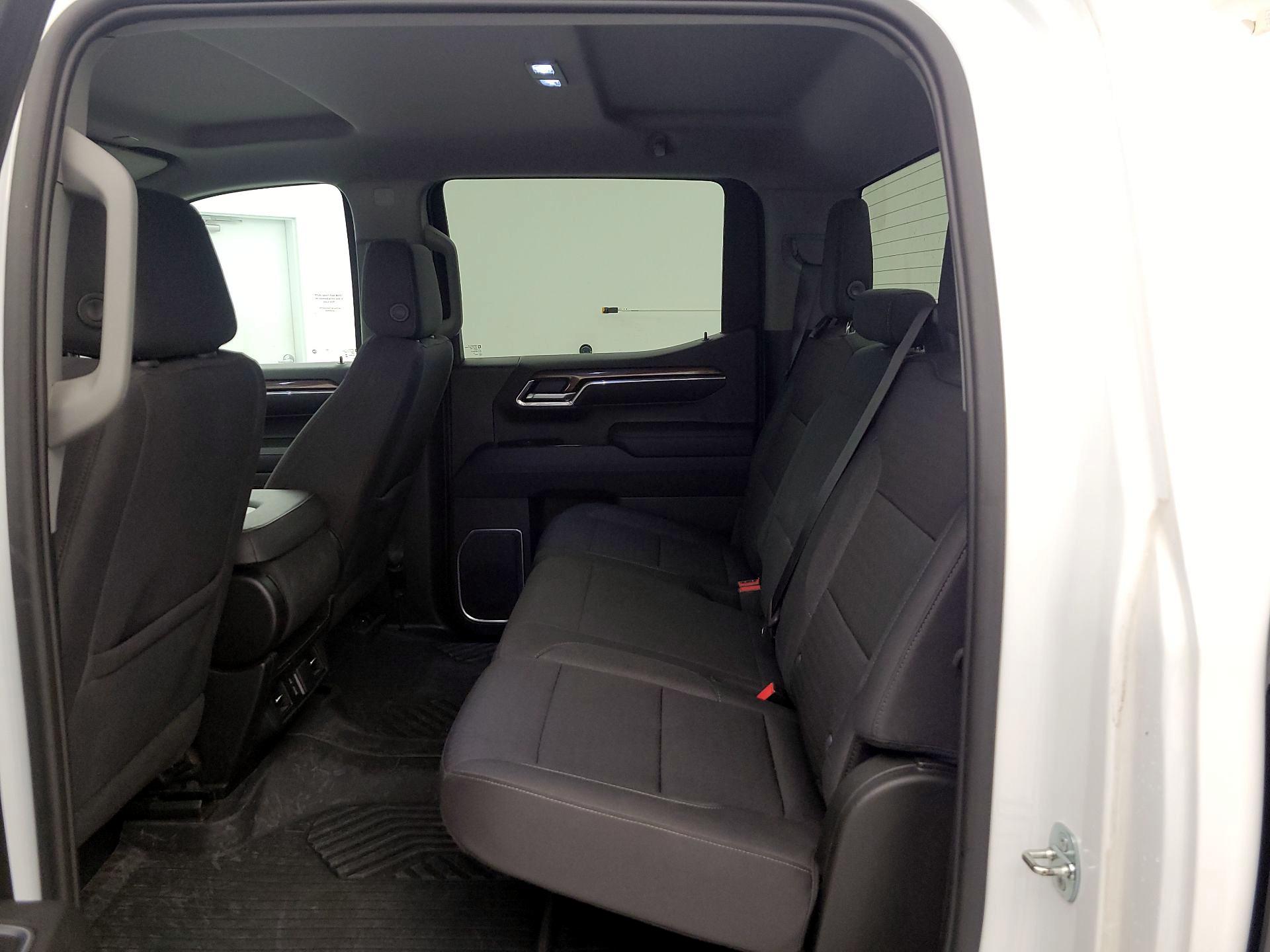 Thumbnail: 2023 Chevrolet Silverado 1500 - 20