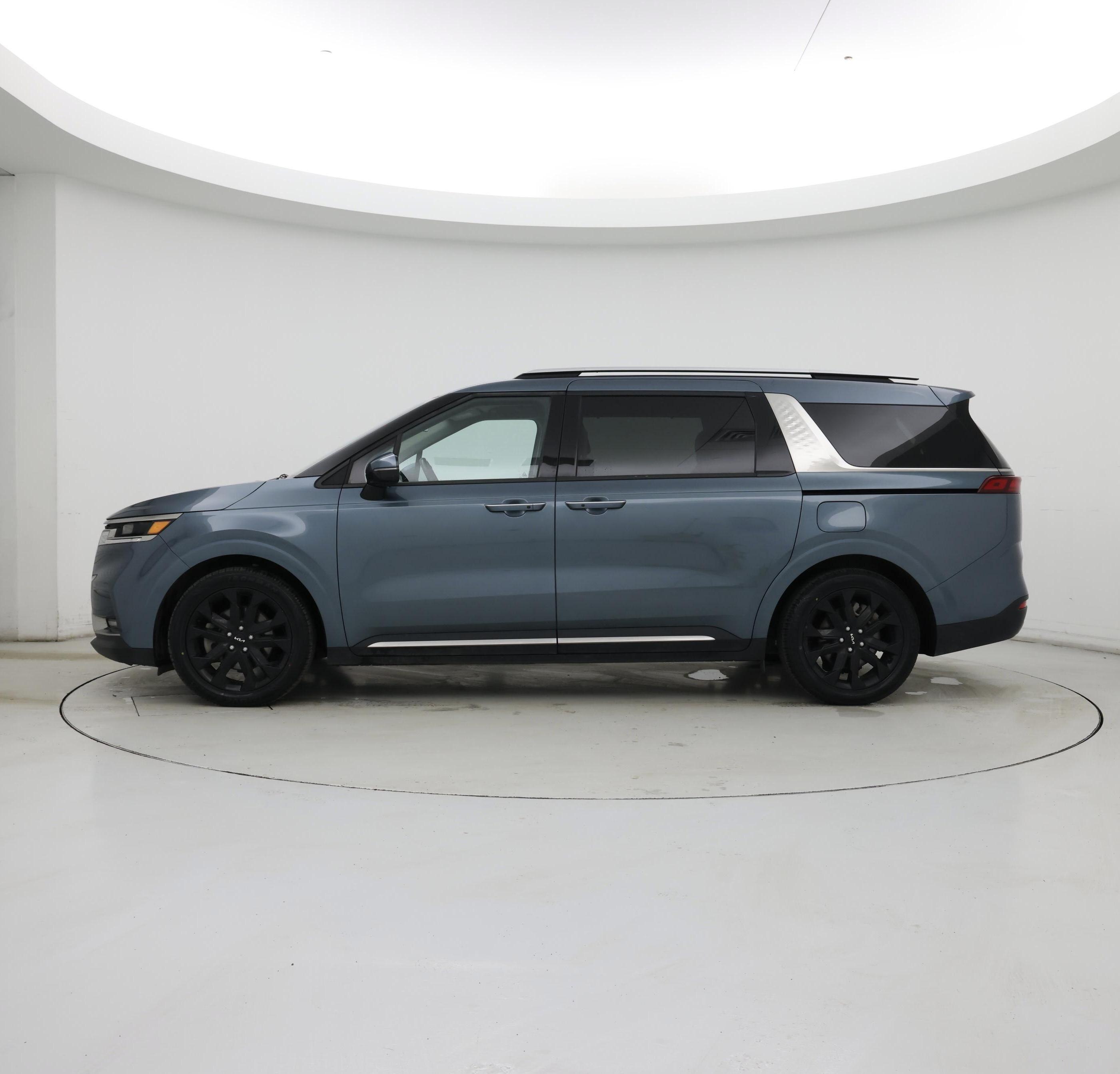 Thumbnail: 2024 Kia Carnival - 3