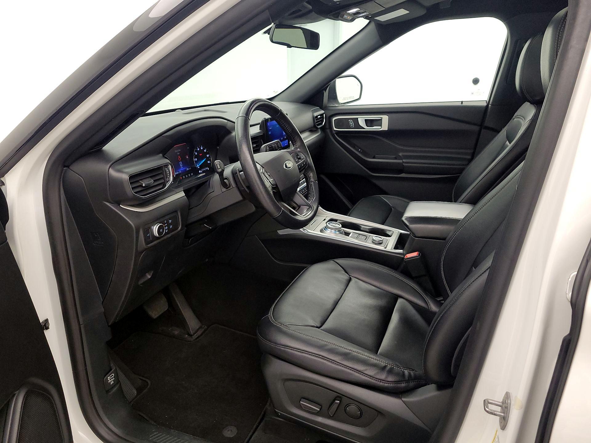 Thumbnail: 2020 Ford Explorer - 11