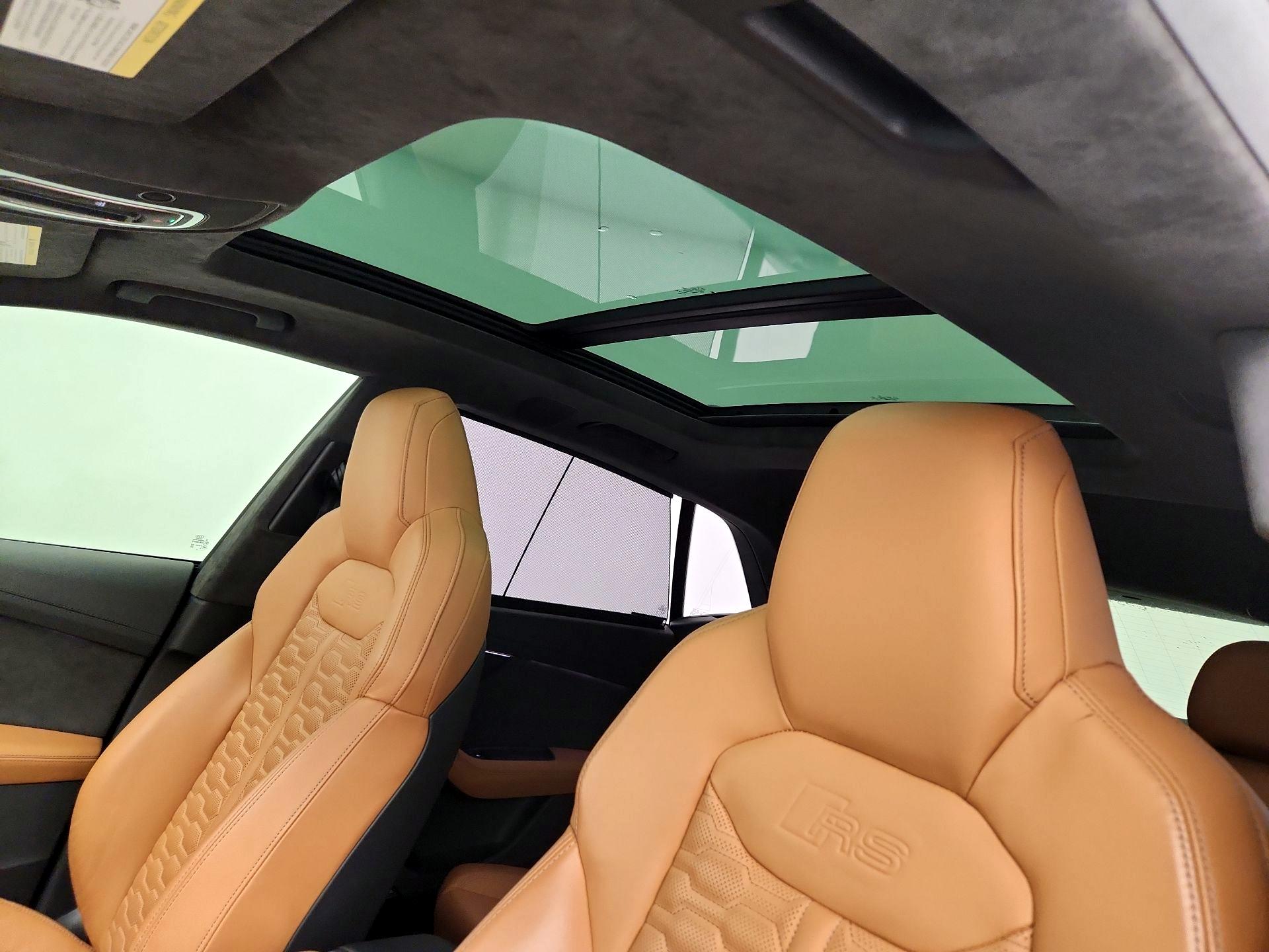 Thumbnail: 2021 Audi RS Q8 - 20