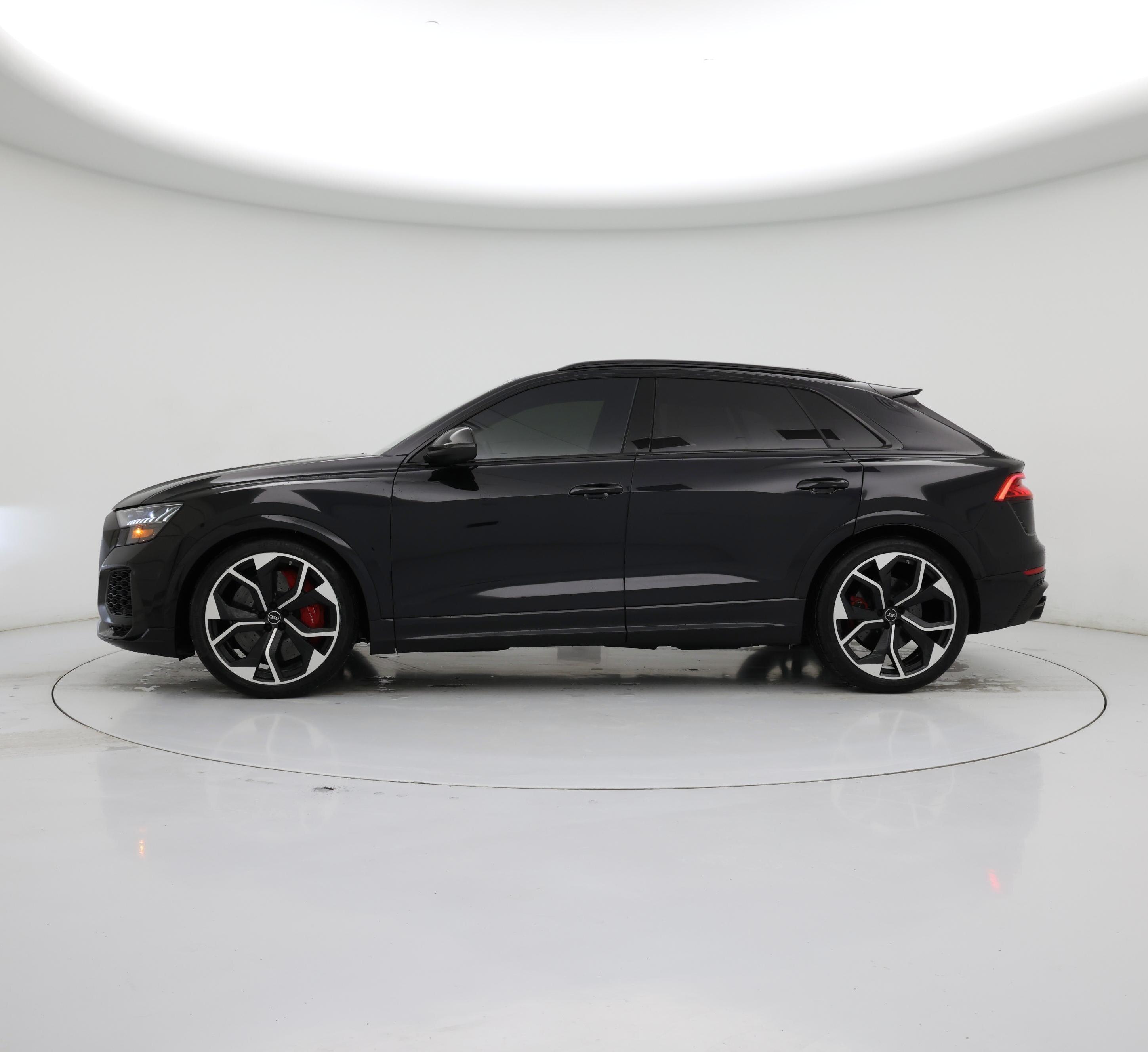 Thumbnail: 2021 Audi RS Q8 - 3