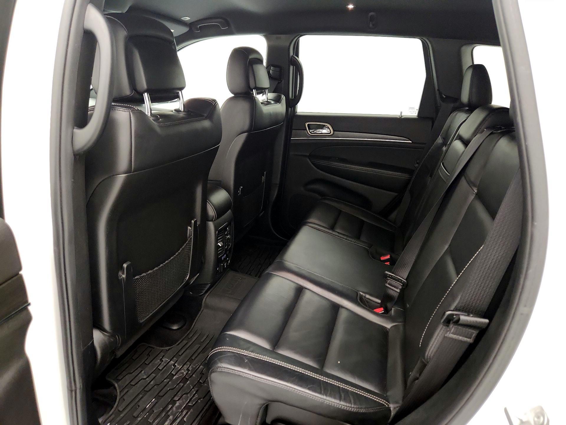 Thumbnail: 2017 Jeep Grand Cherokee - 19