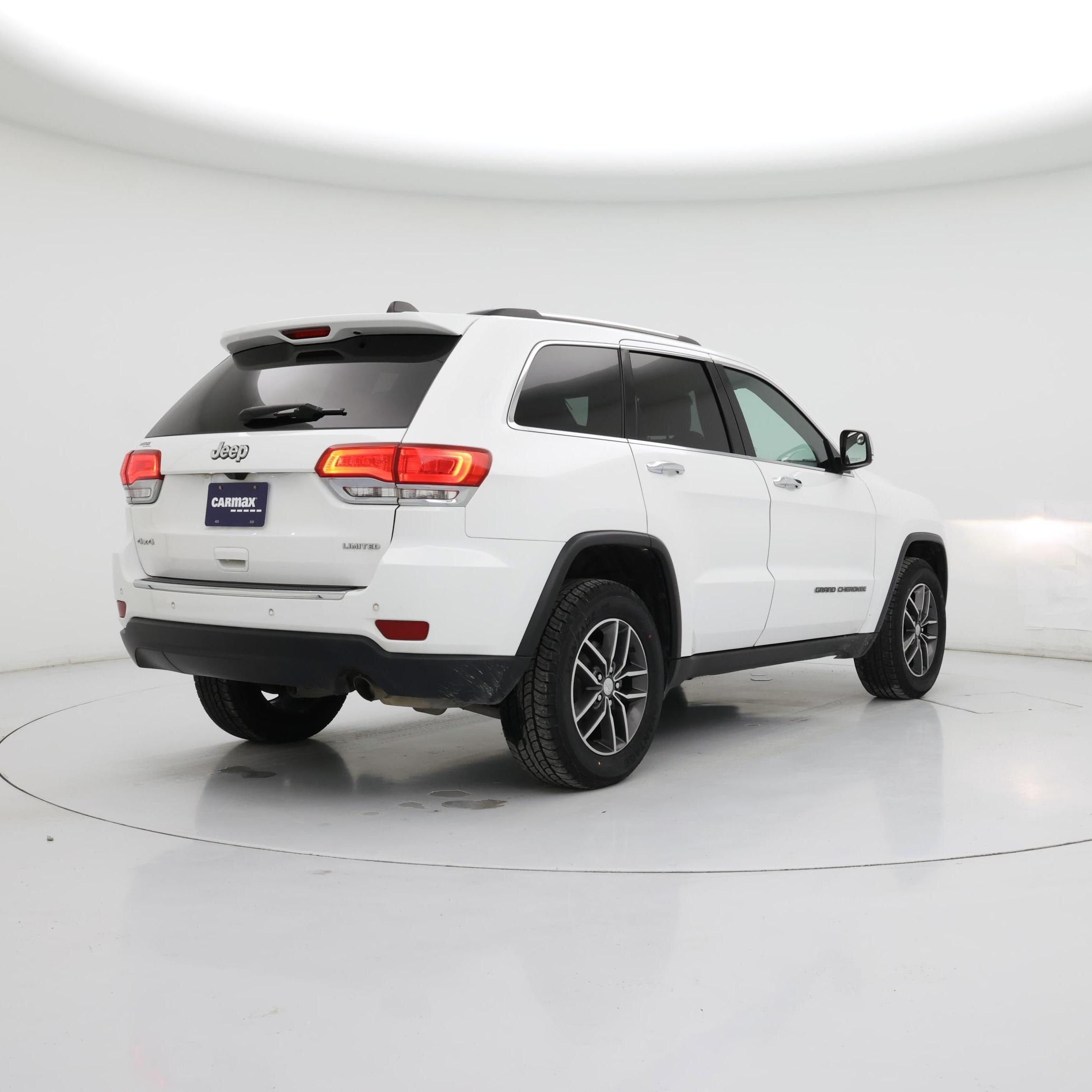 Thumbnail: 2017 Jeep Grand Cherokee - 8