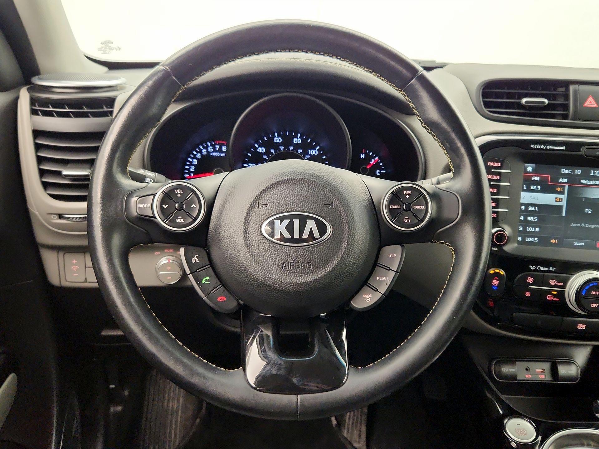 Thumbnail: 2016 Kia Soul - 10