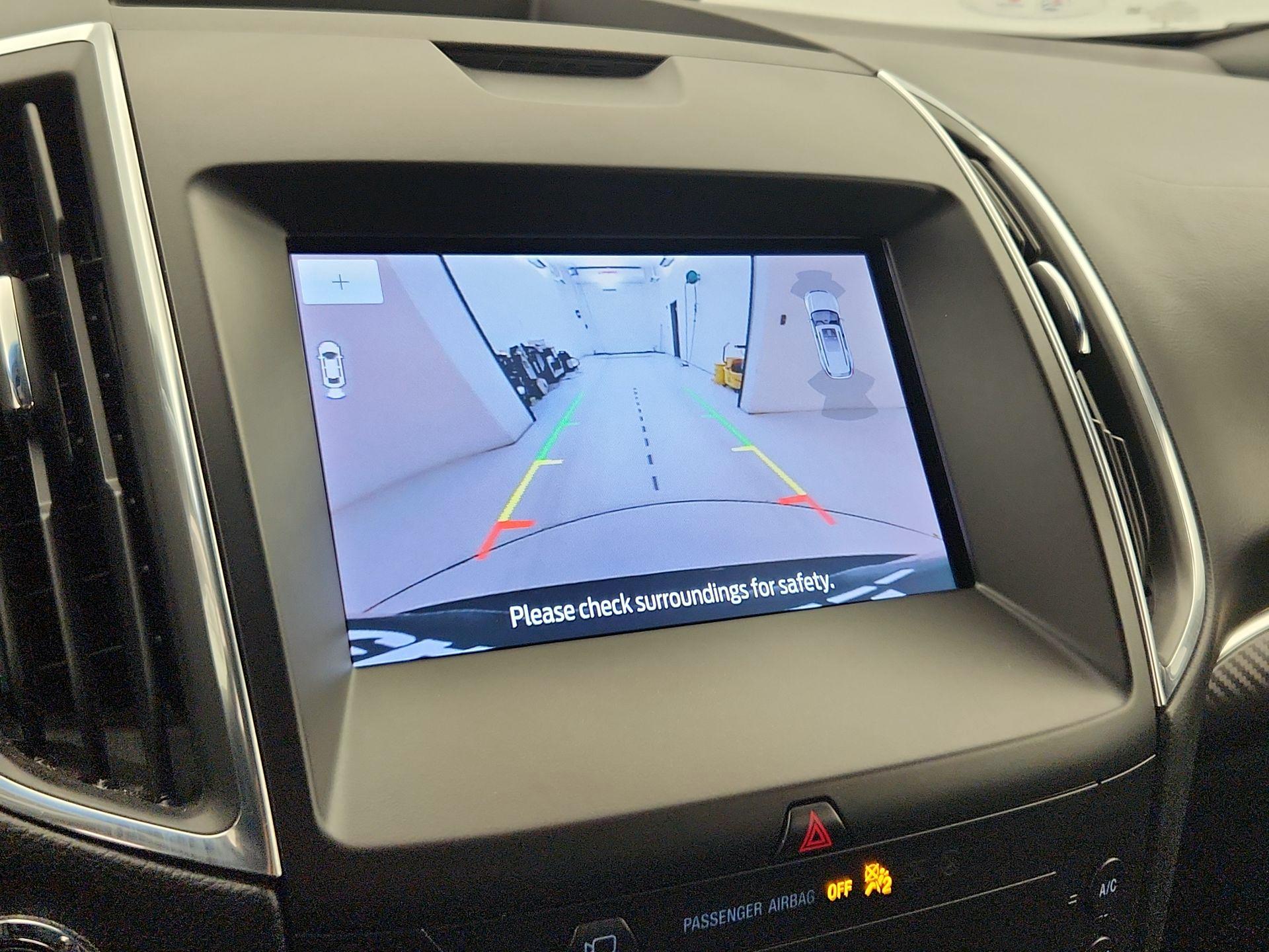 Thumbnail: 2020 Ford Edge - 15