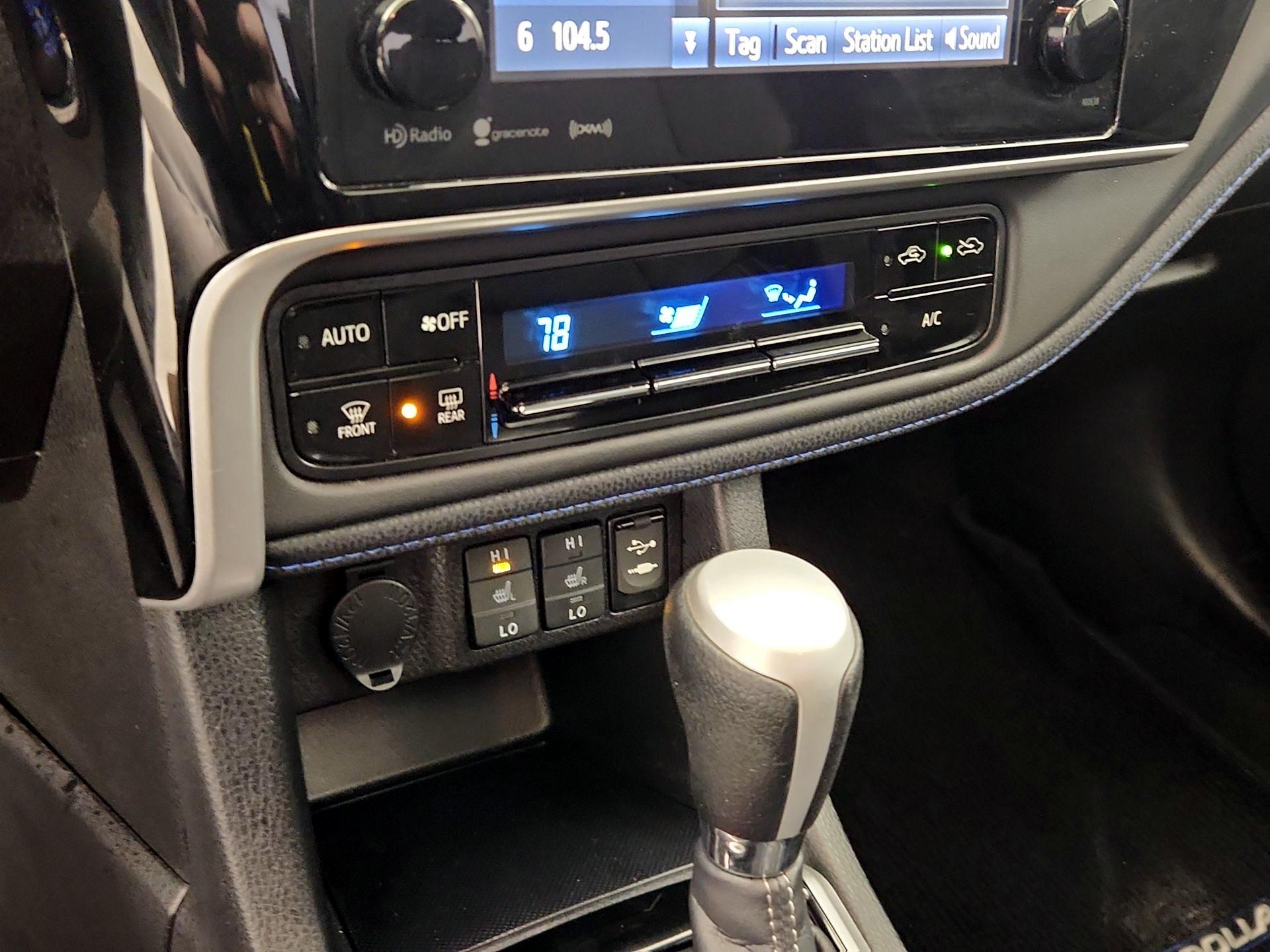 Thumbnail: 2017 Toyota Corolla - 16