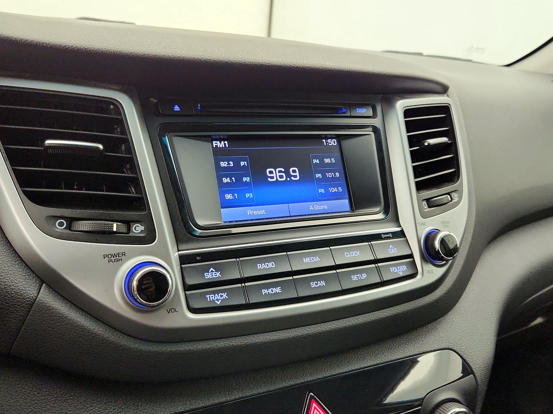 Thumbnail: 2016 Hyundai Tucson - 15