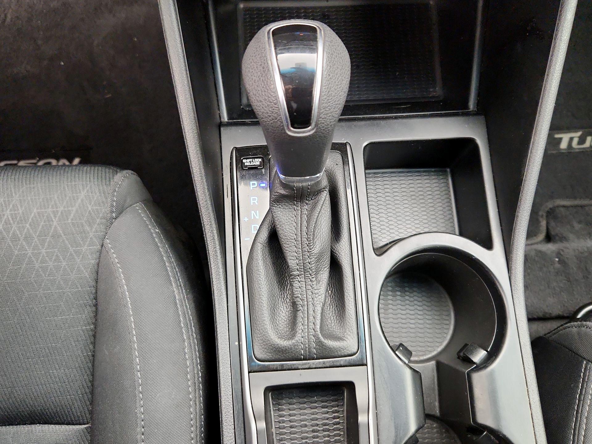 Thumbnail: 2016 Hyundai Tucson - 17