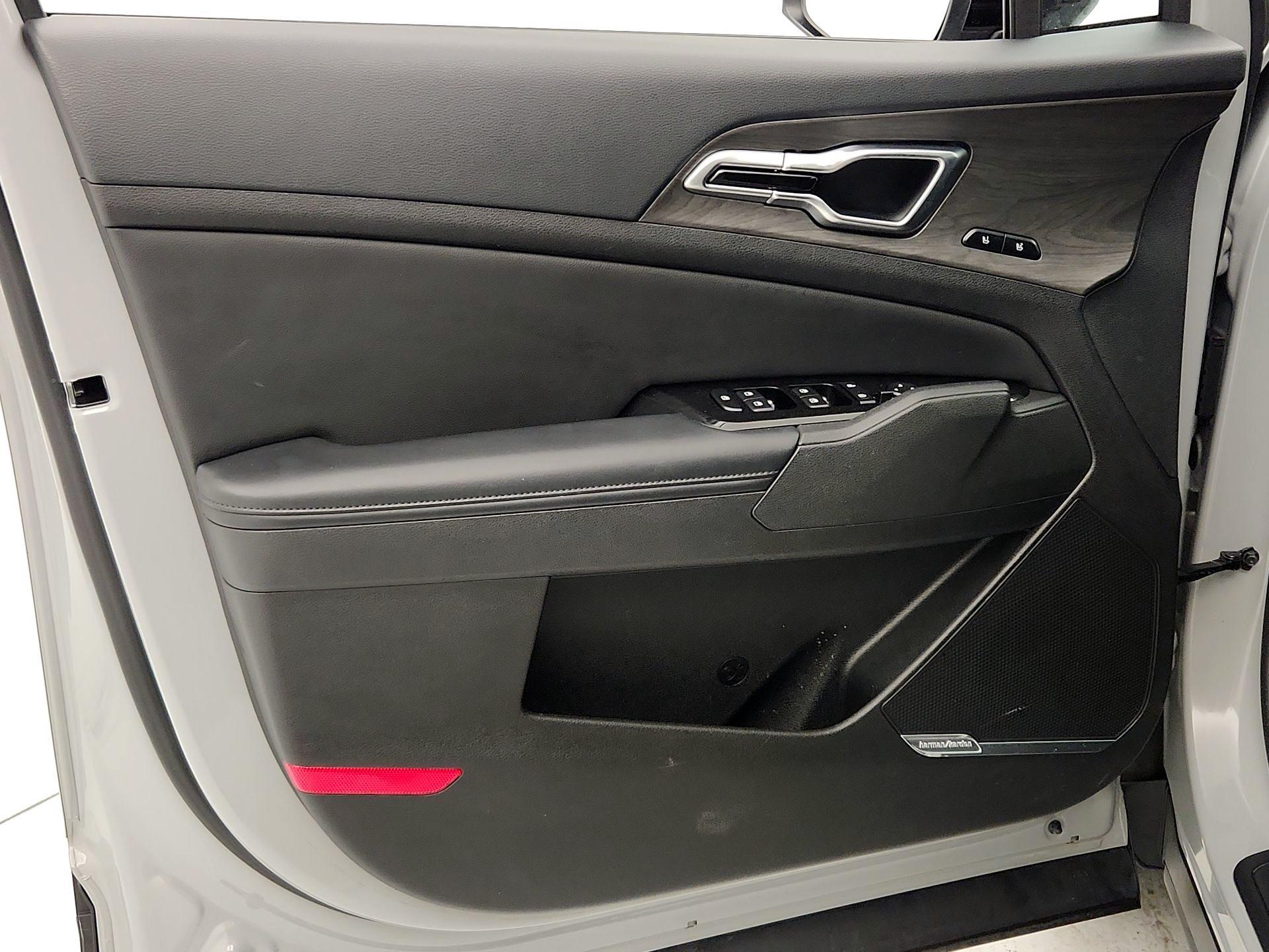 Thumbnail: 2023 Kia Sportage - 12