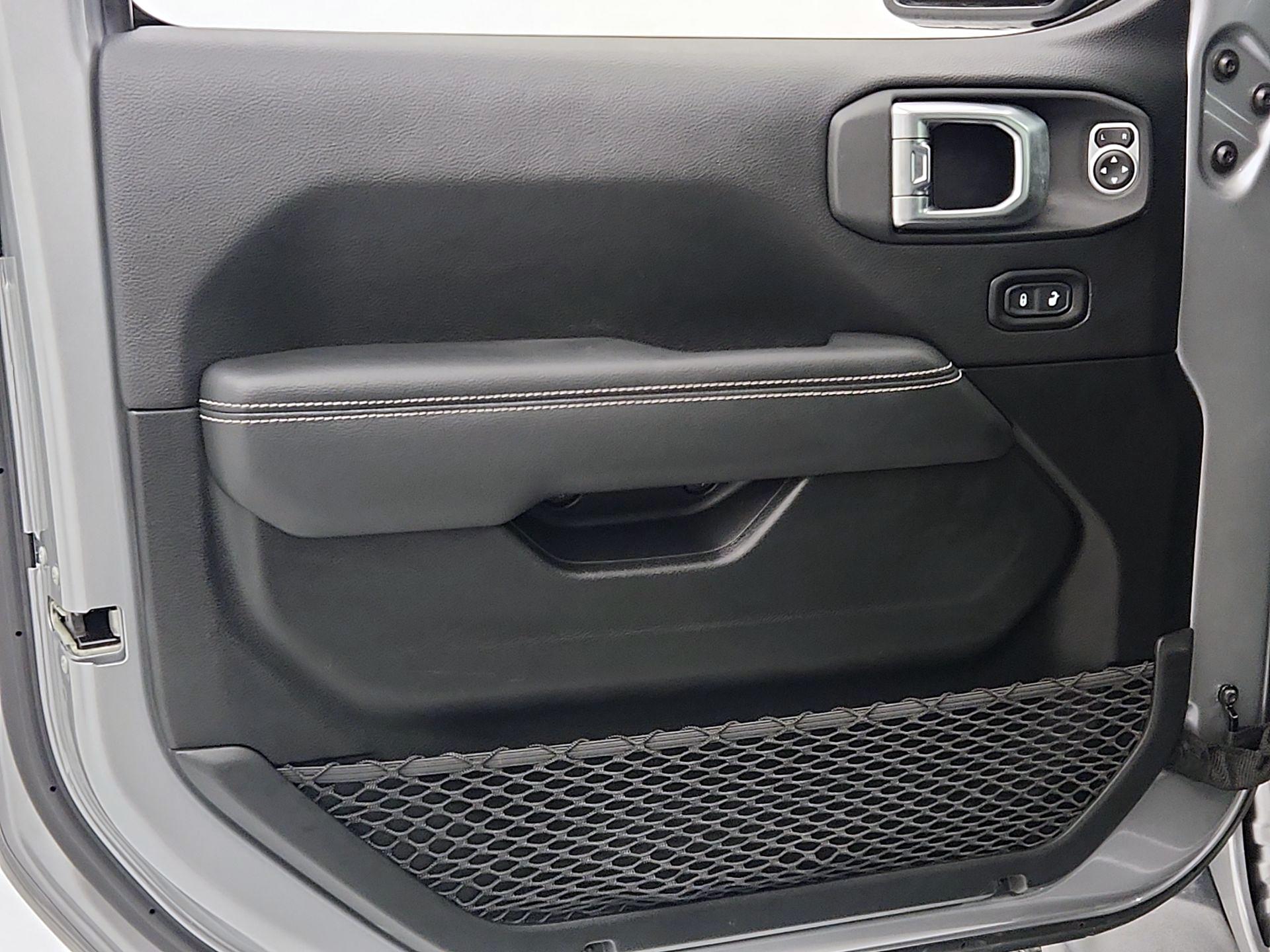 Thumbnail: 2020 Jeep Wrangler - 12