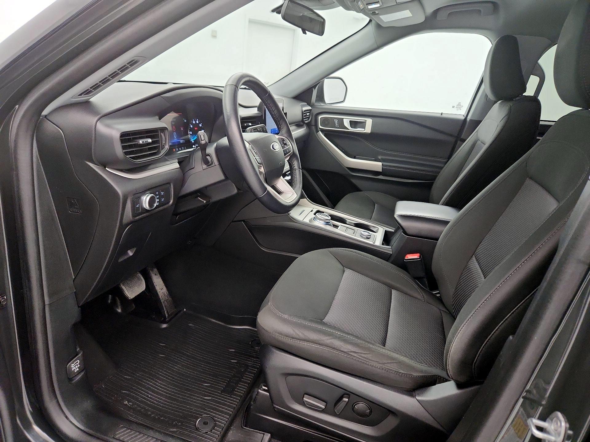 Thumbnail: 2022 Ford Explorer - 11