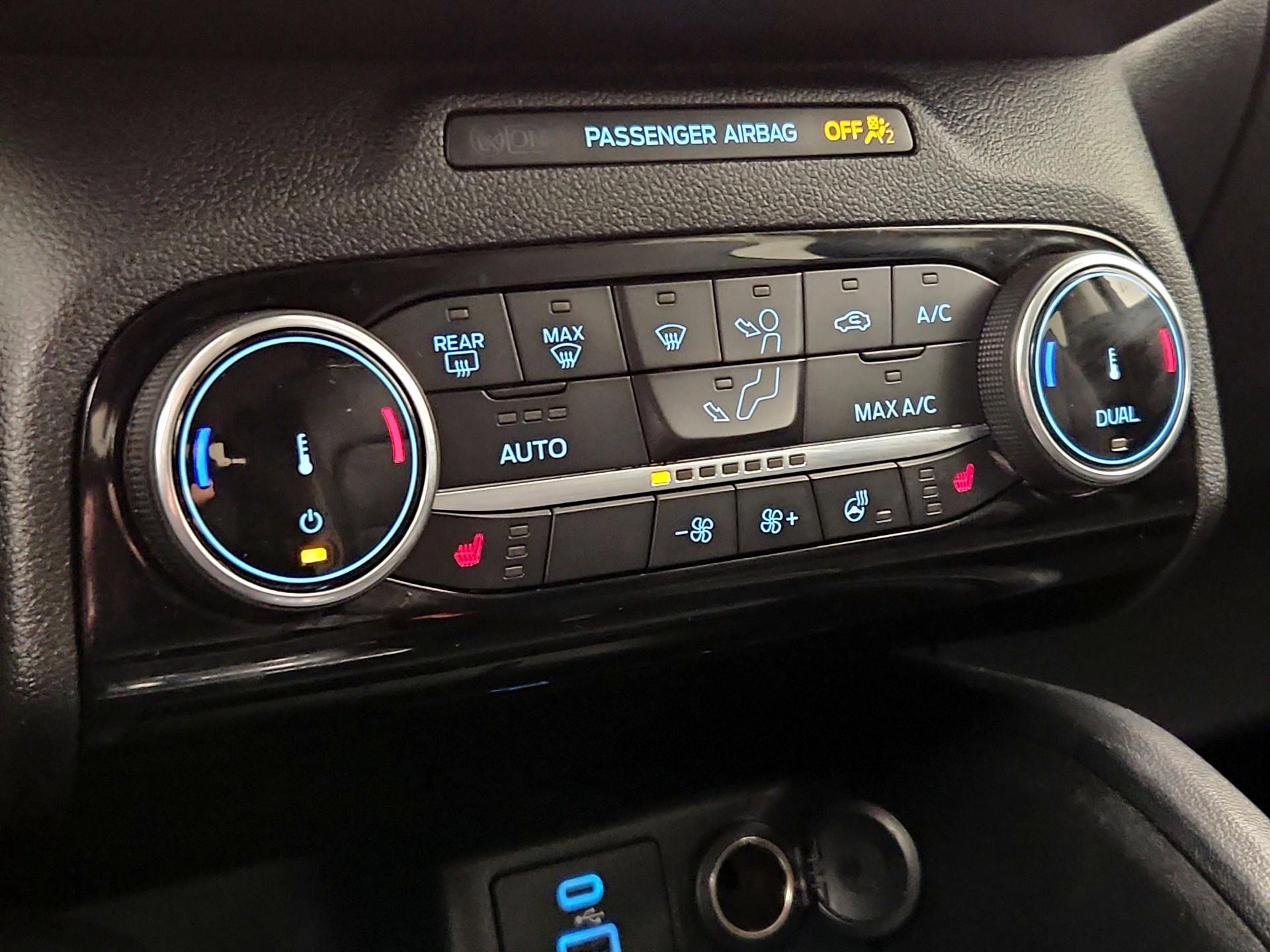 Thumbnail: 2022 Ford Escape - 17