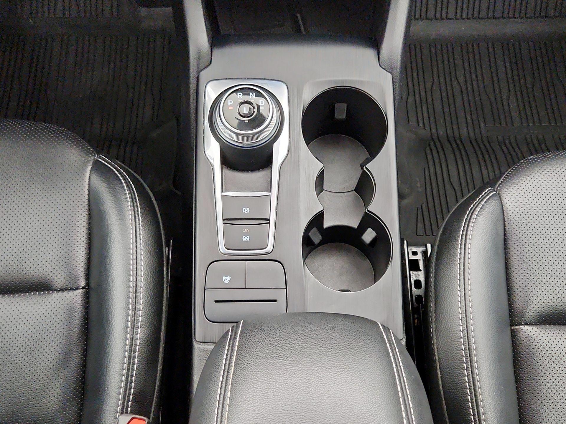 Thumbnail: 2022 Ford Escape - 18