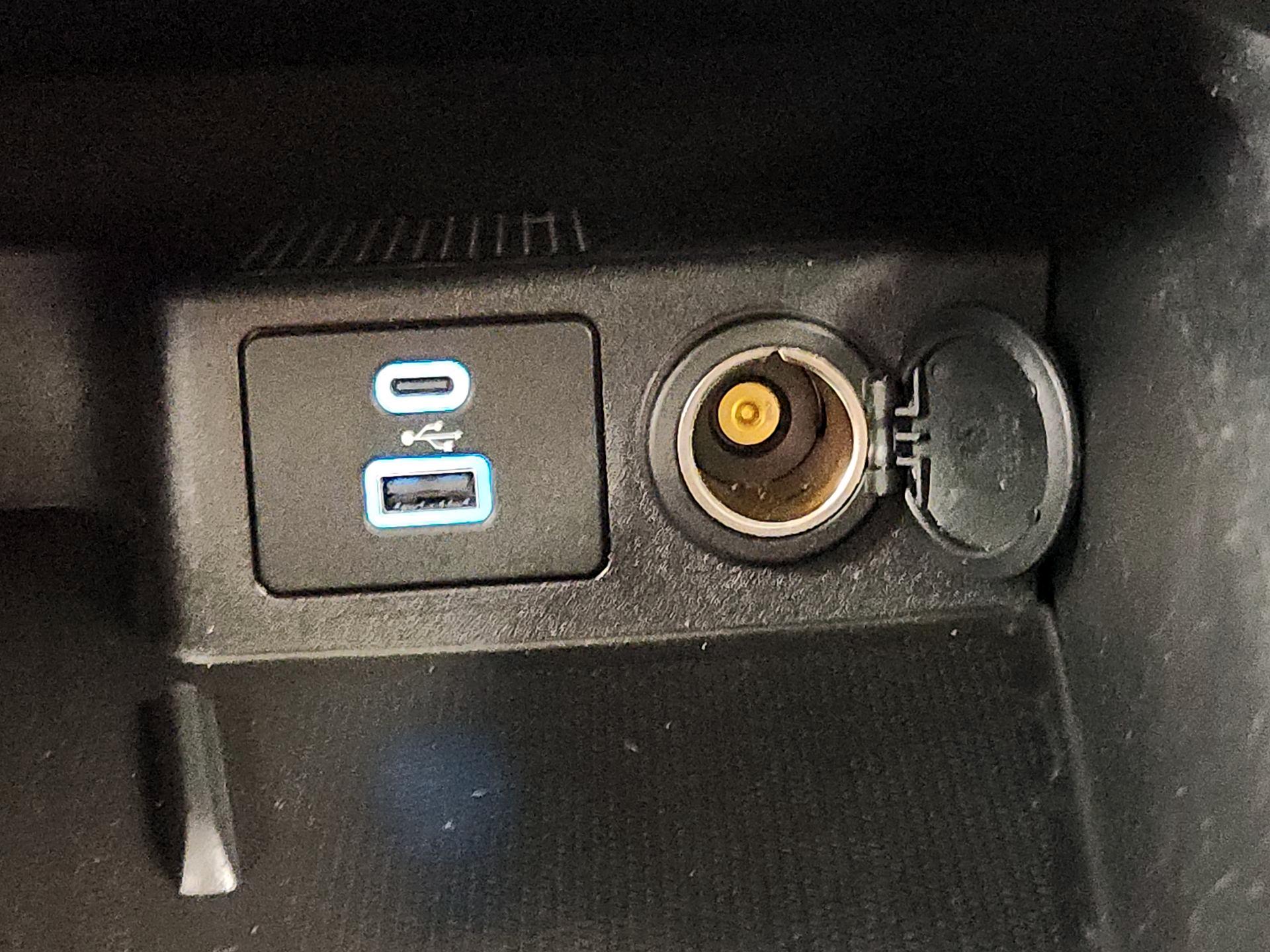 Thumbnail: 2022 Ford Escape - 19