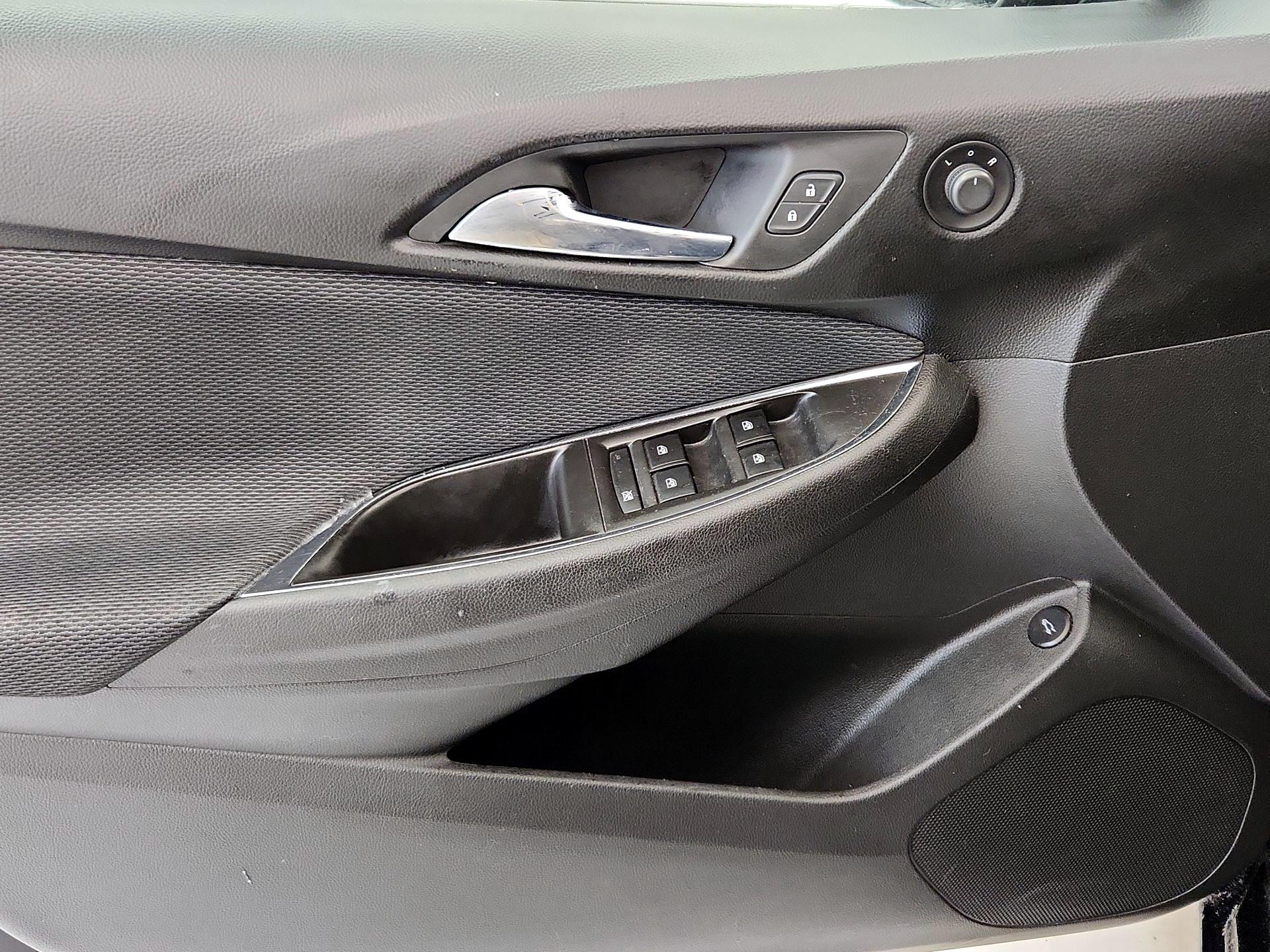 Thumbnail: 2016 Chevrolet Cruze - 12