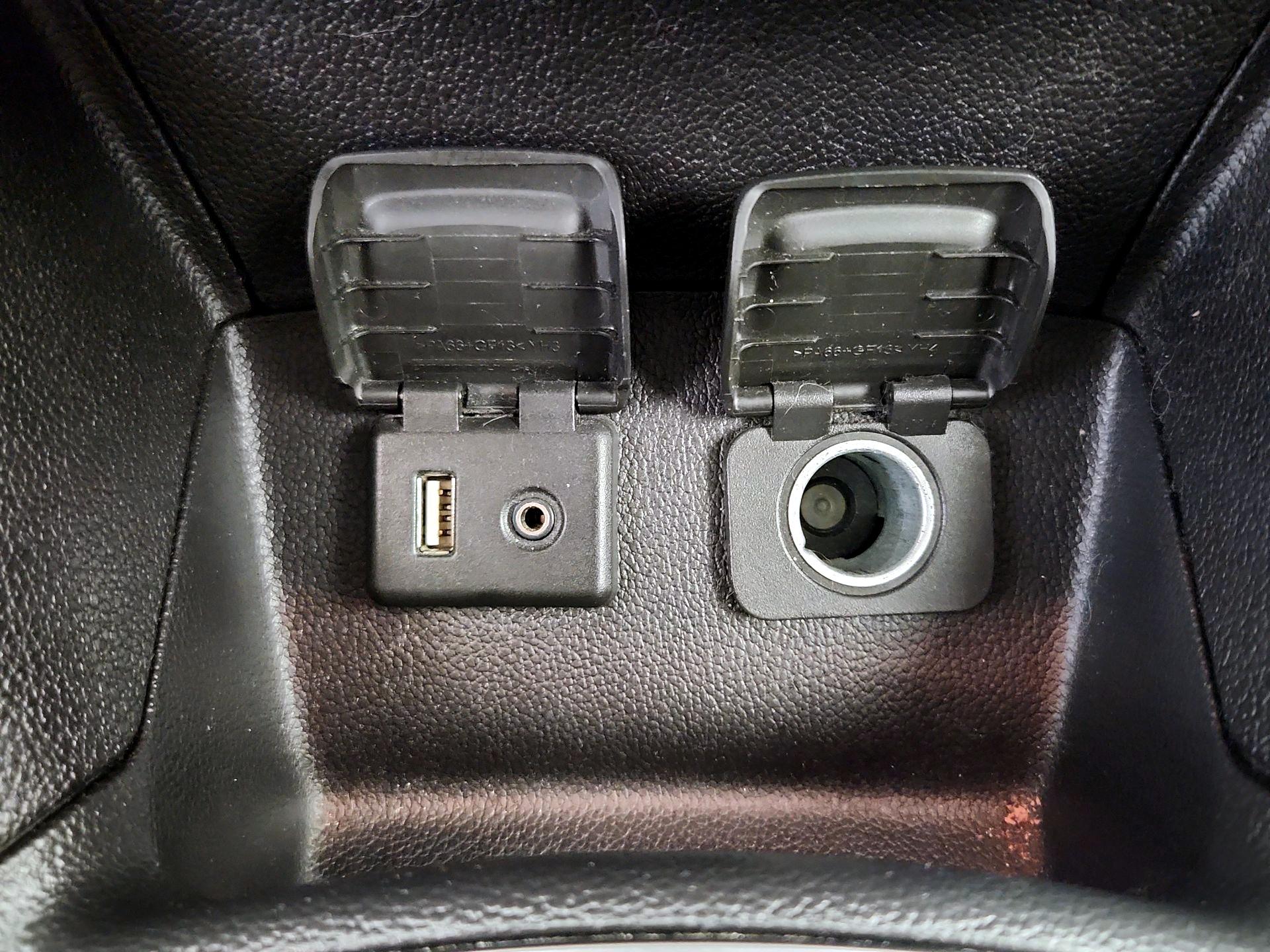 Thumbnail: 2016 Chevrolet Cruze - 18