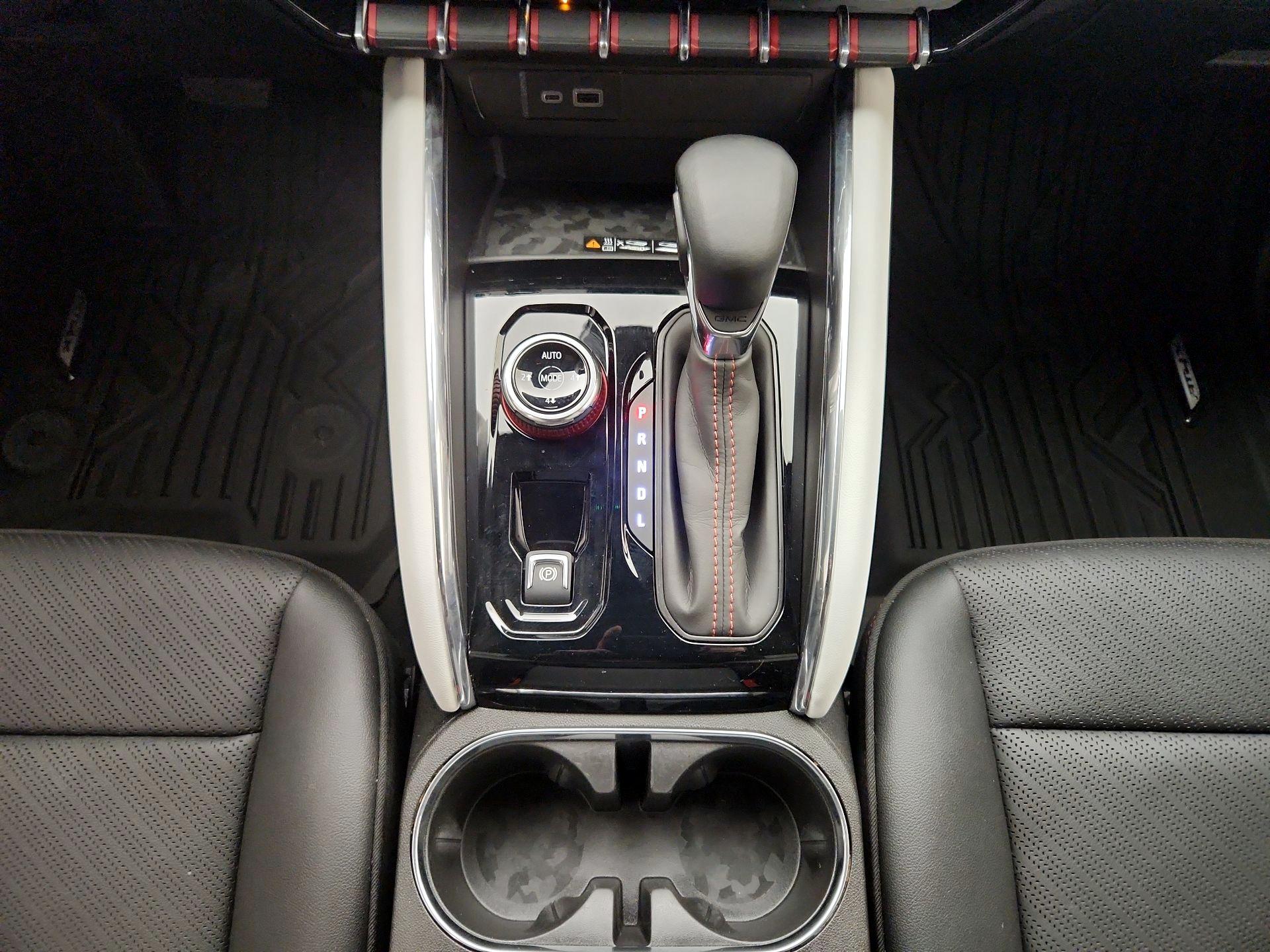 Thumbnail: 2024 GMC Canyon - 10