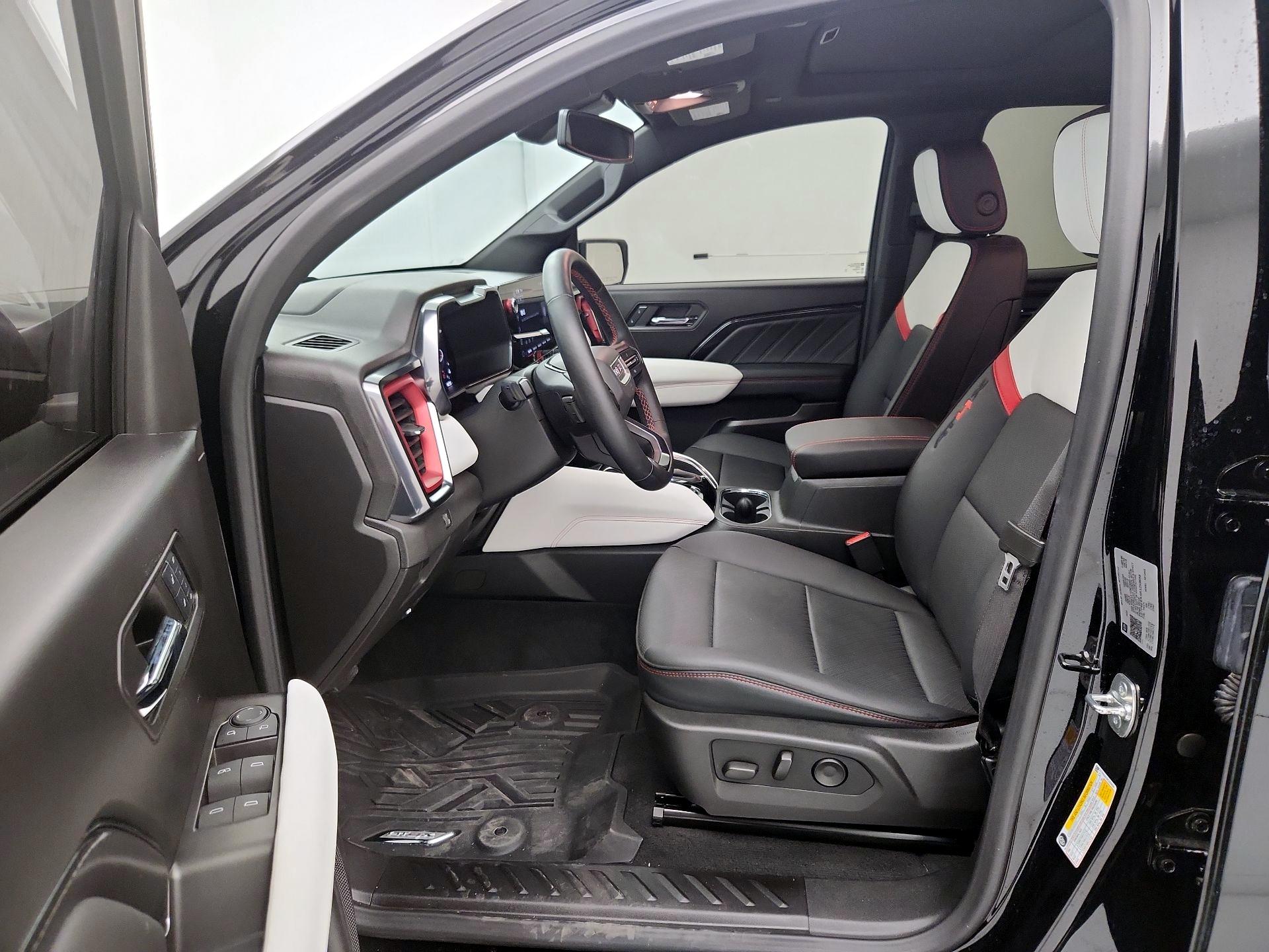 Thumbnail: 2024 GMC Canyon - 11