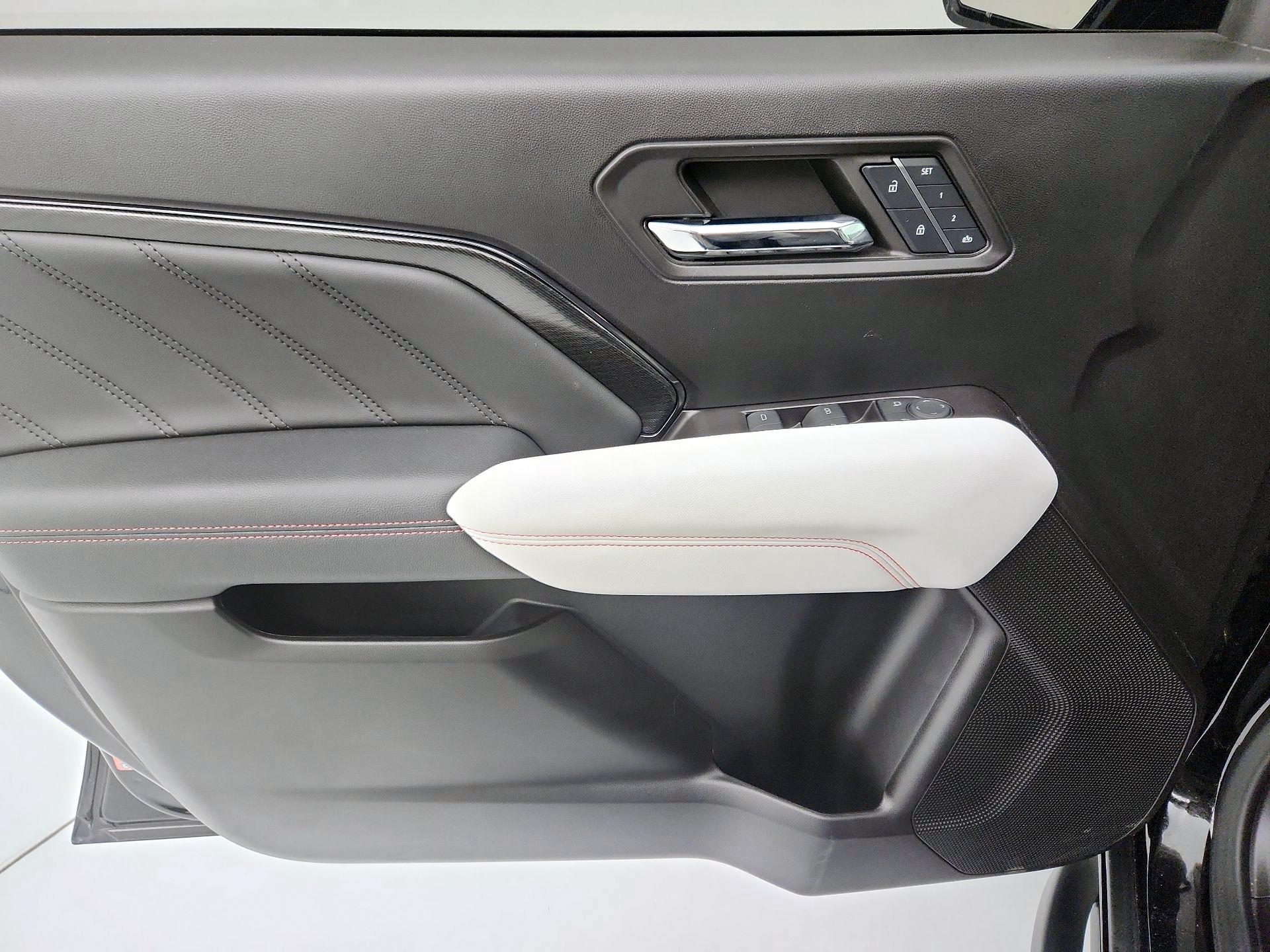 Thumbnail: 2024 GMC Canyon - 12