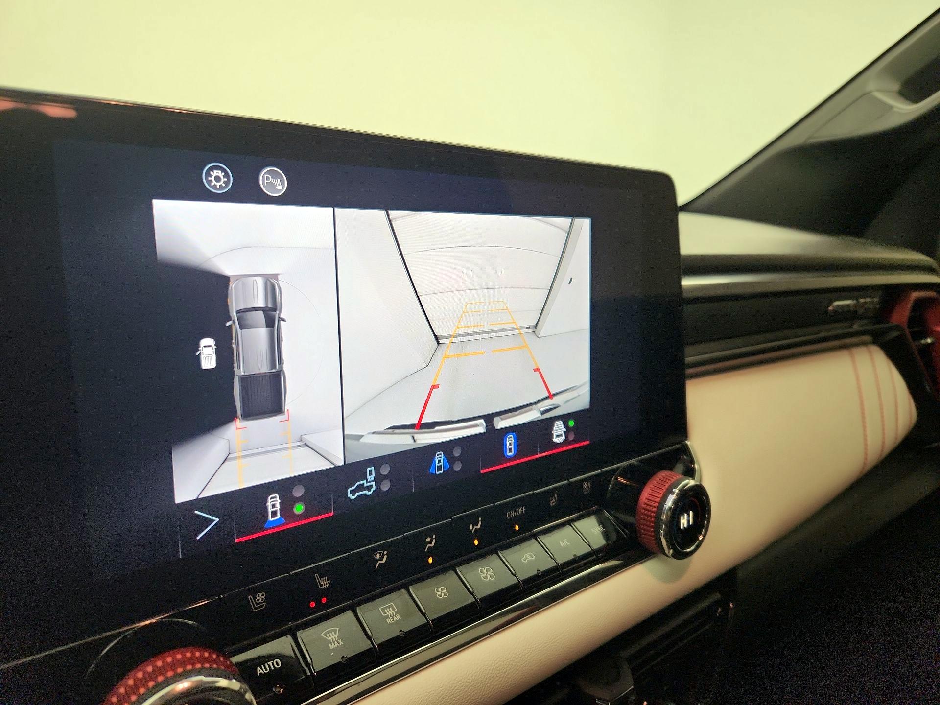 Thumbnail: 2024 GMC Canyon - 14