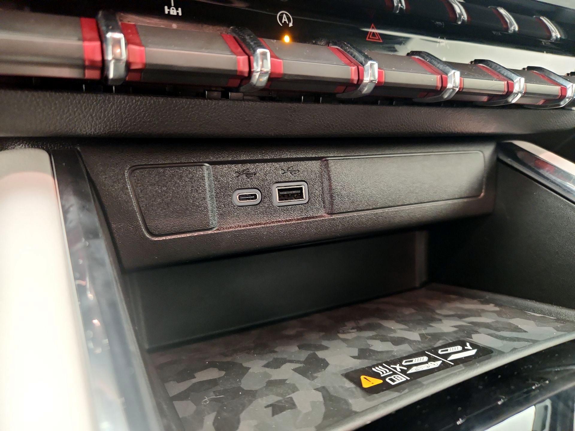 Thumbnail: 2024 GMC Canyon - 18