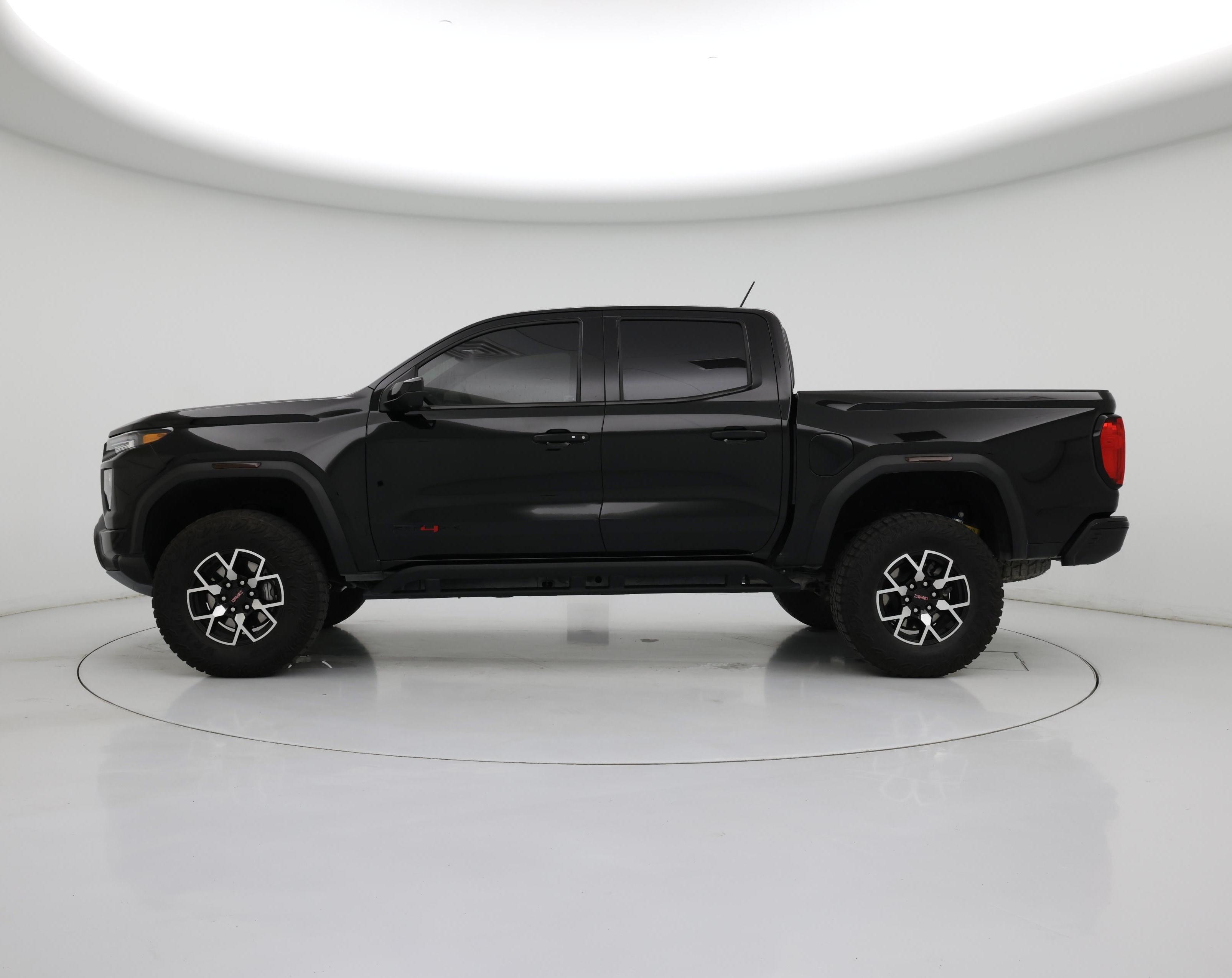Thumbnail: 2024 GMC Canyon - 3