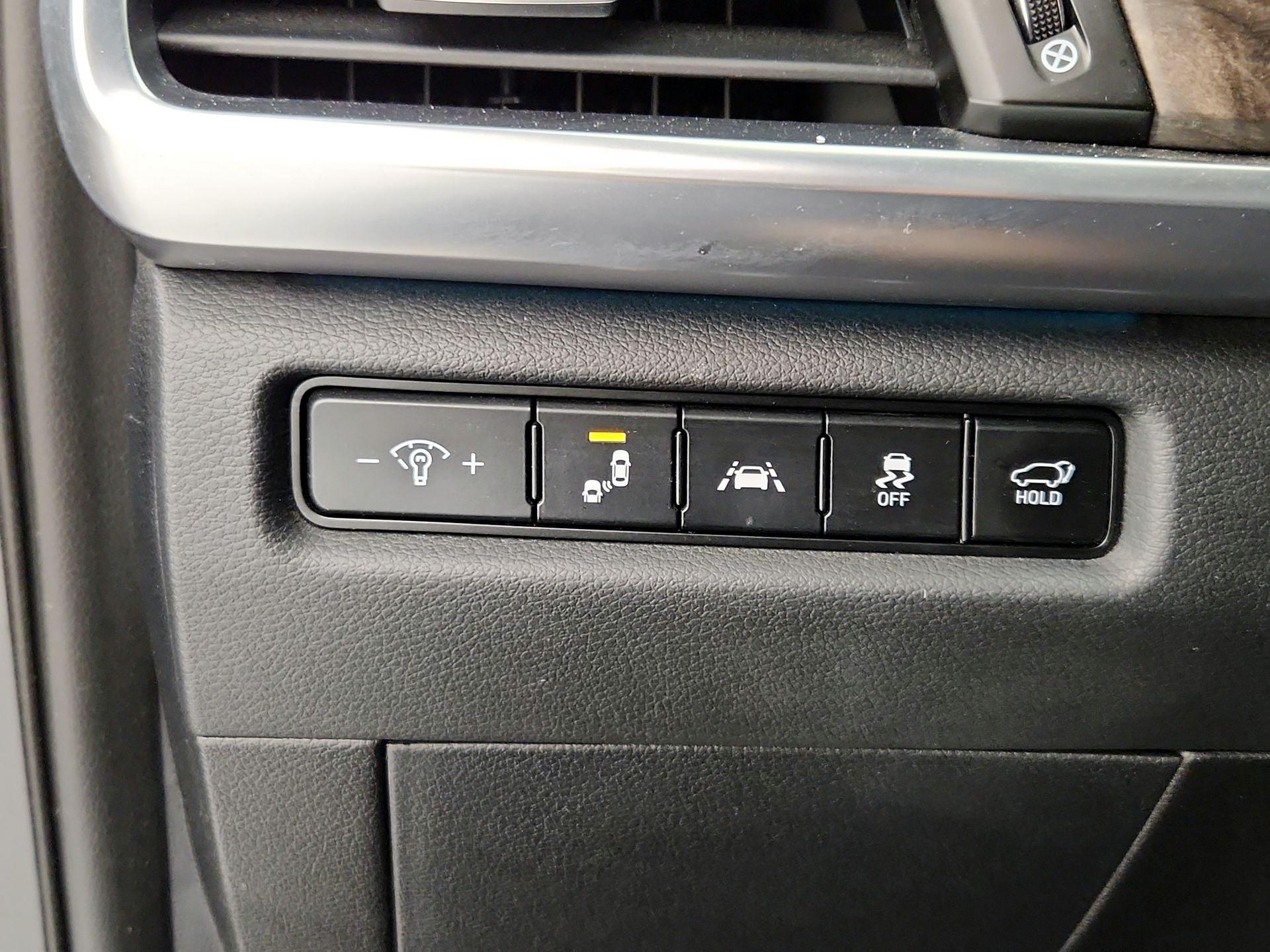 Thumbnail: 2020 Kia Telluride - 13