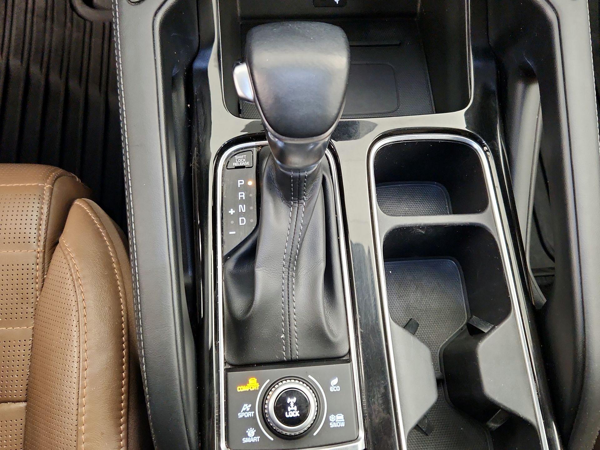 Thumbnail: 2020 Kia Telluride - 18