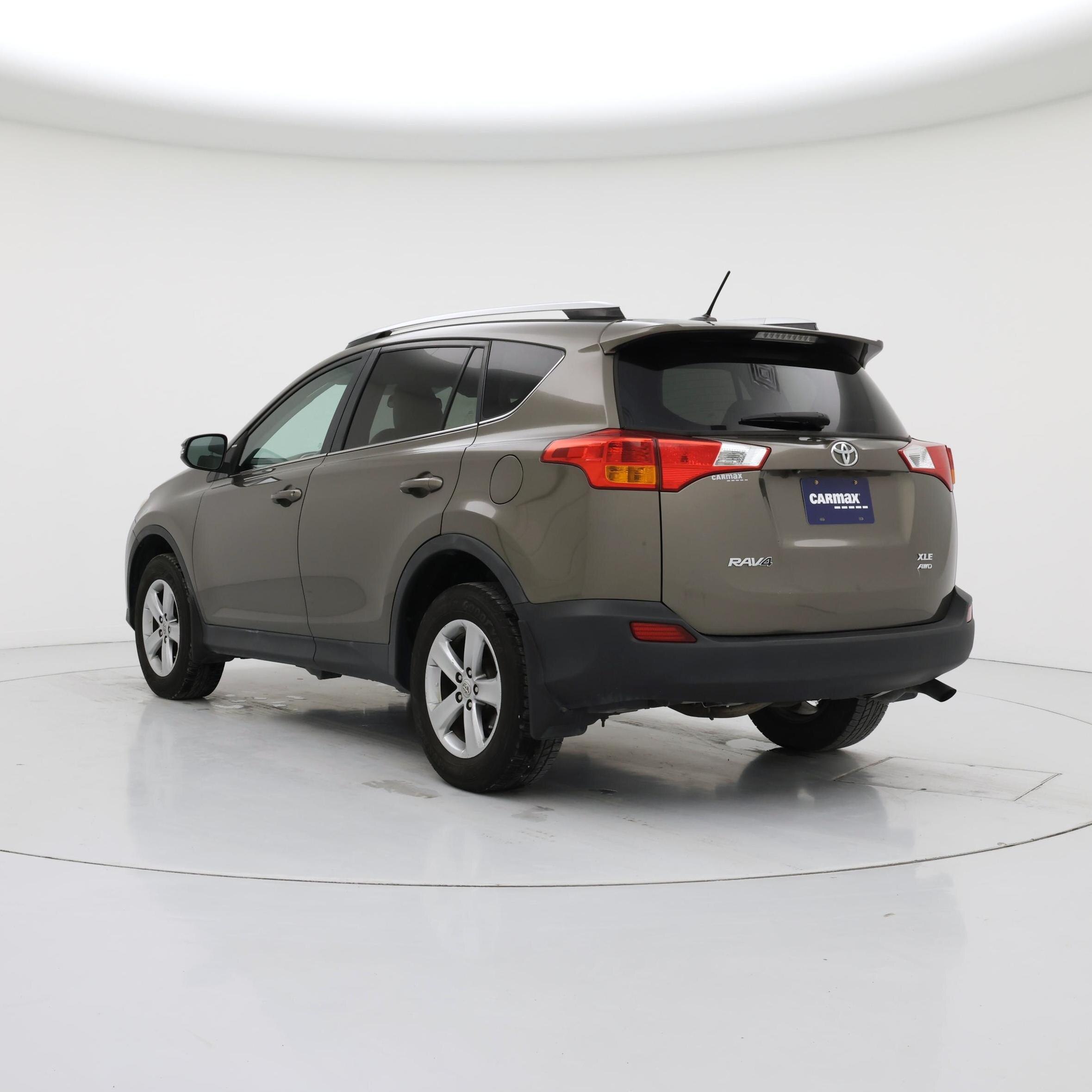 Thumbnail: 2015 Toyota RAV4 - 2