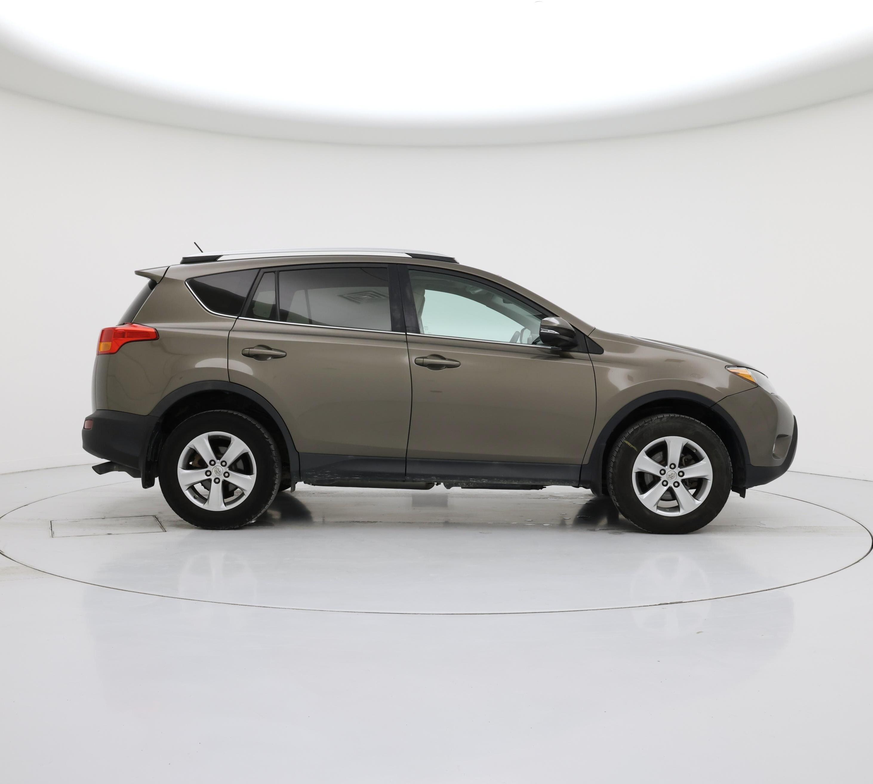 Thumbnail: 2015 Toyota RAV4 - 7