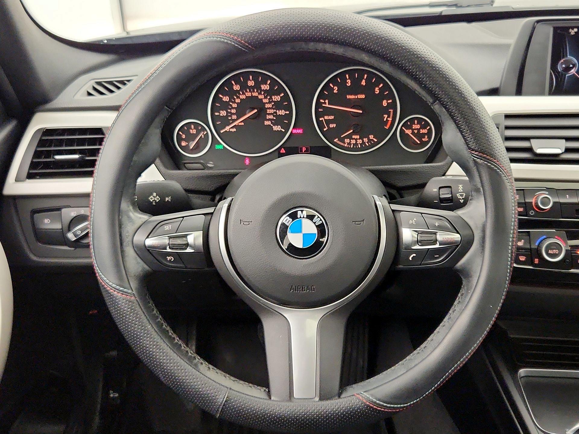 Thumbnail: 2016 BMW 3 Series - 10