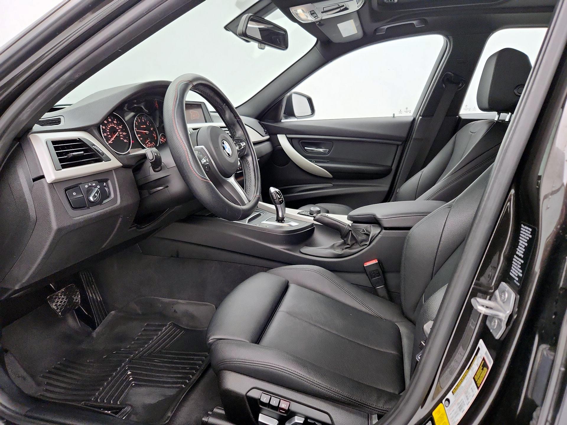 Thumbnail: 2016 BMW 3 Series - 11