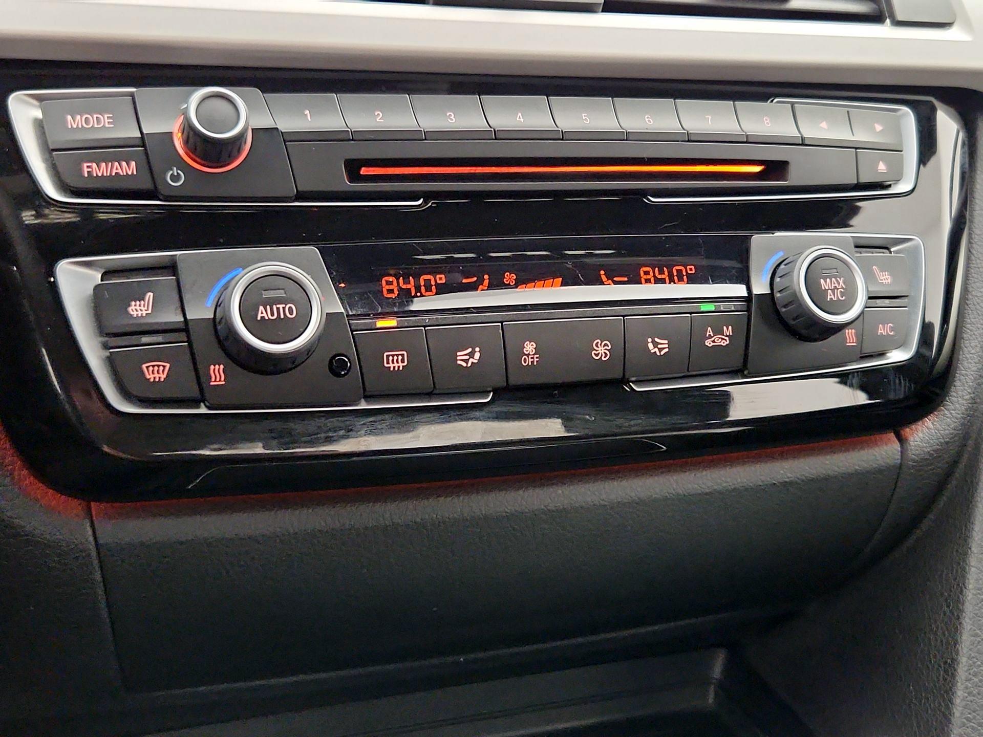 Thumbnail: 2016 BMW 3 Series - 15