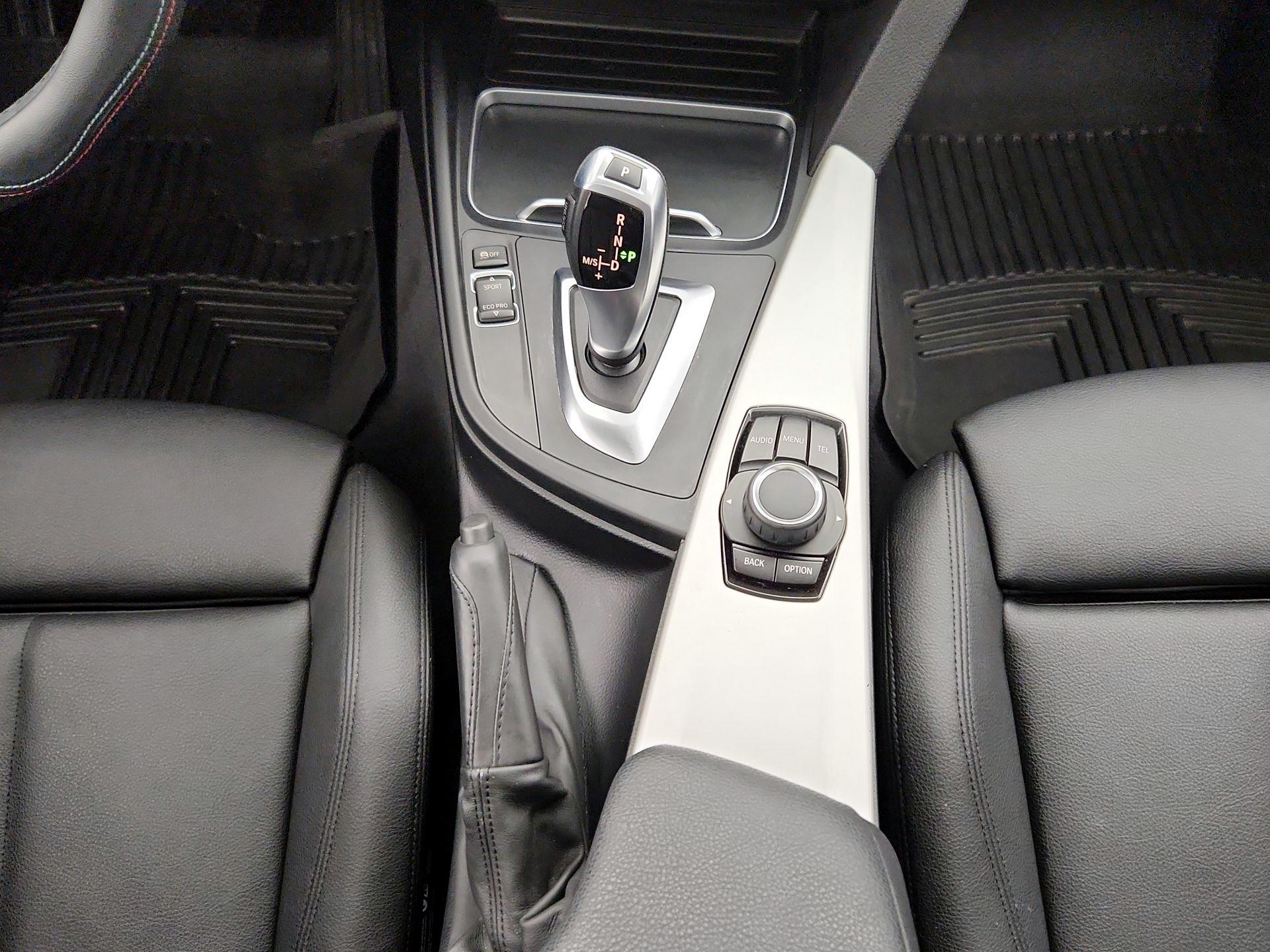 Thumbnail: 2016 BMW 3 Series - 16