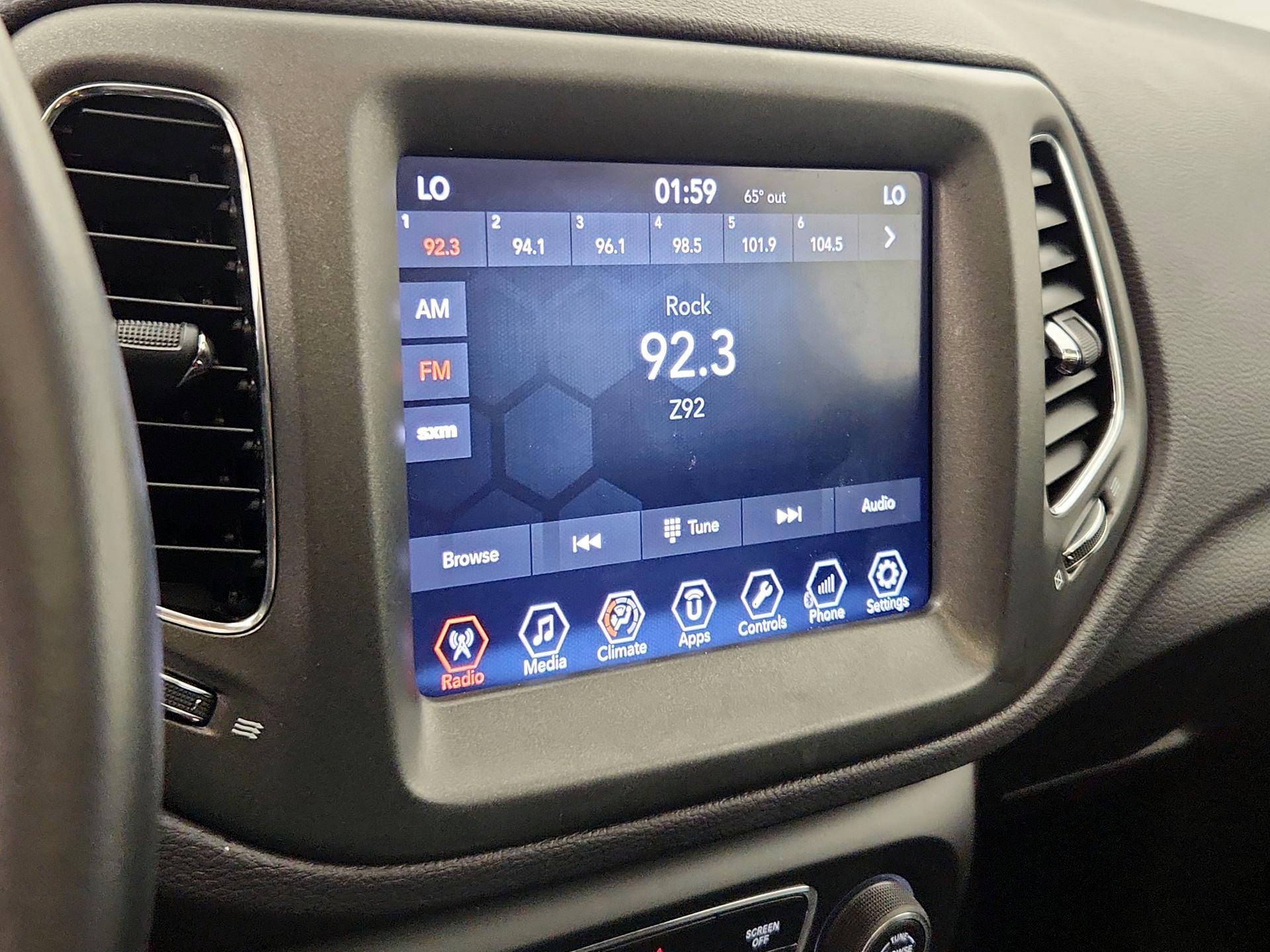 Thumbnail: 2018 Jeep Compass - 15